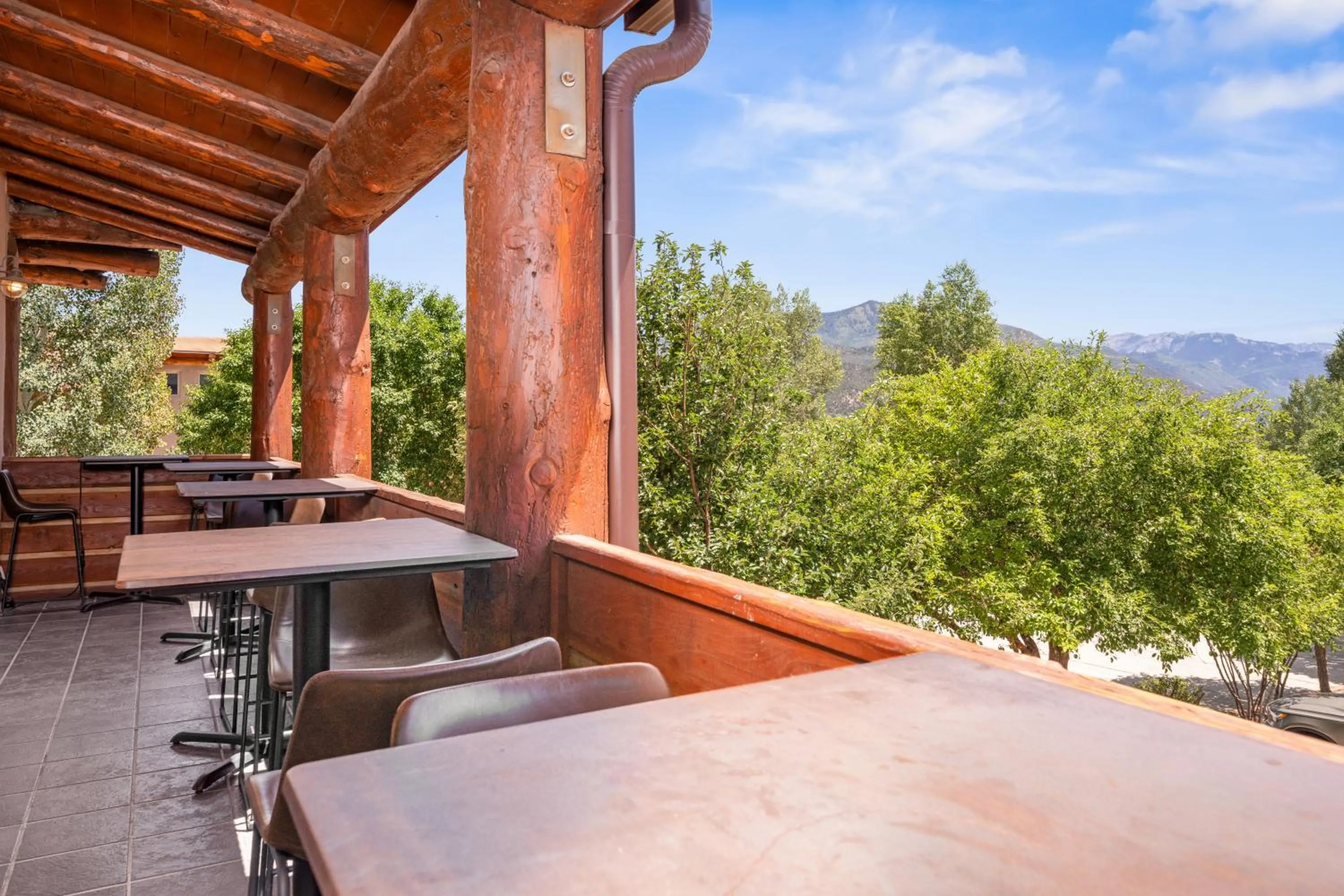 Restaurant/places to eat in Chipeta Lodge