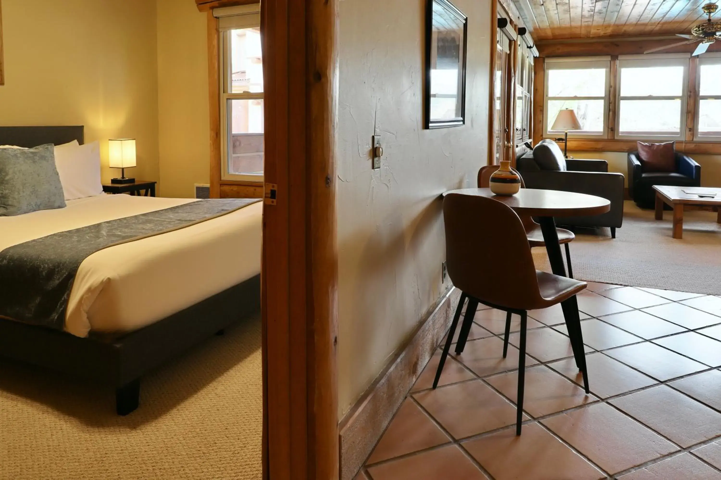 Photo of the whole room, Bed in Chipeta Lodge Photo of the whole room, Bed in Chipeta Lodge