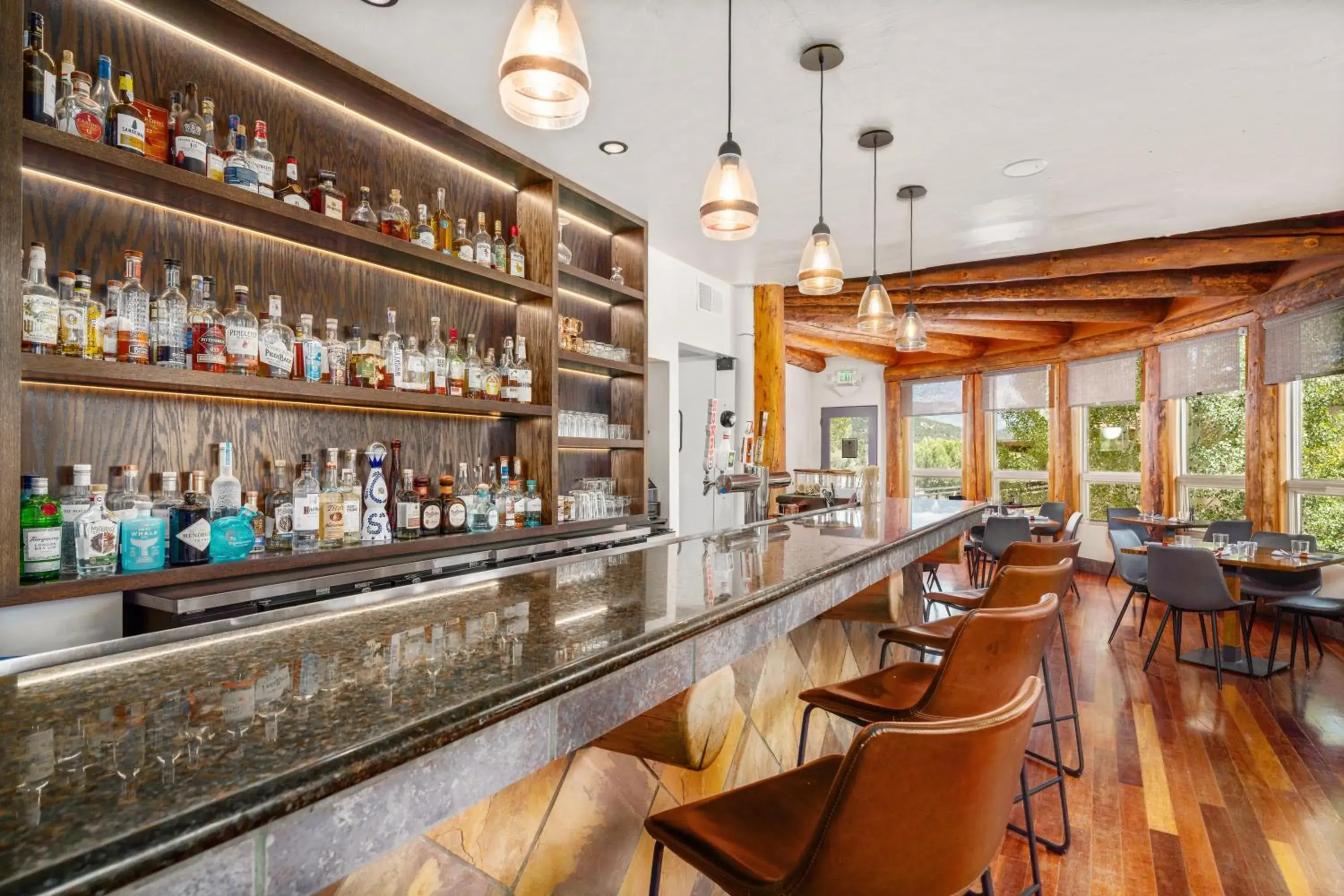 Lounge or bar in Chipeta Lodge Lounge or bar in Chipeta Lodge