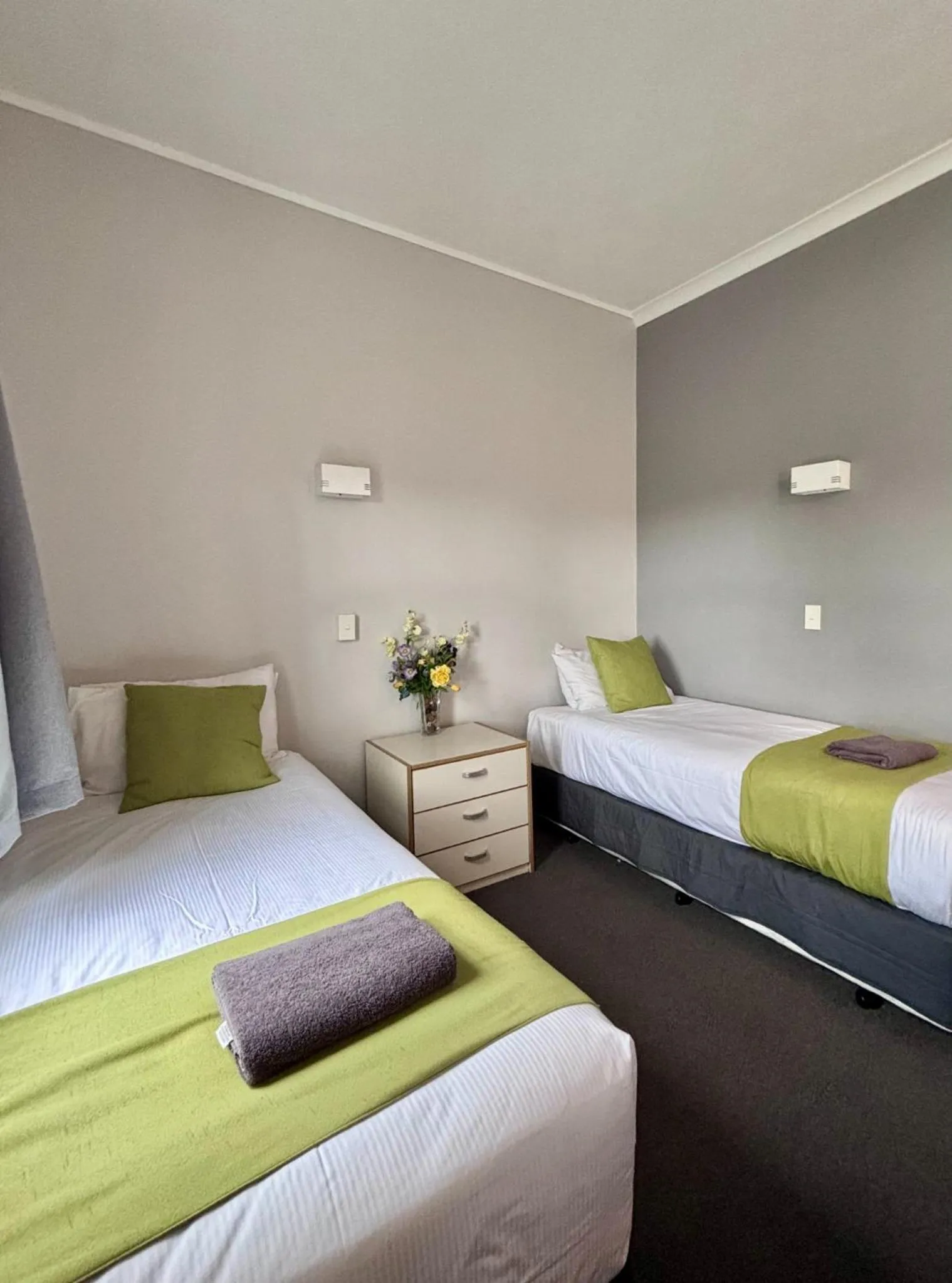 Bedroom, Bed in Wrights by the Sea Motel