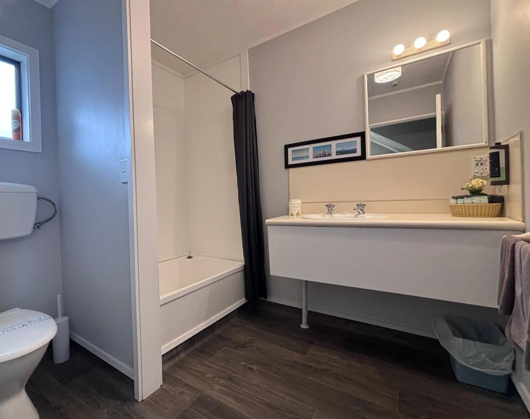 Bathroom in Wrights by the Sea Motel