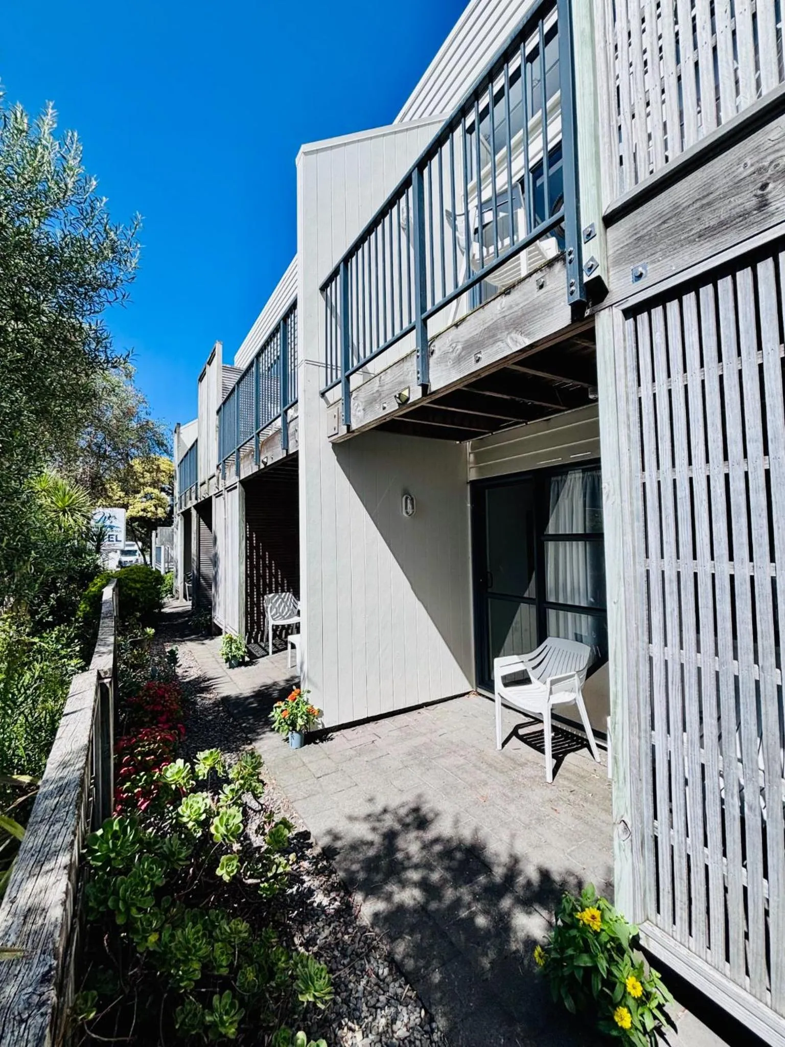 Balcony/Terrace in Wrights by the Sea Motel