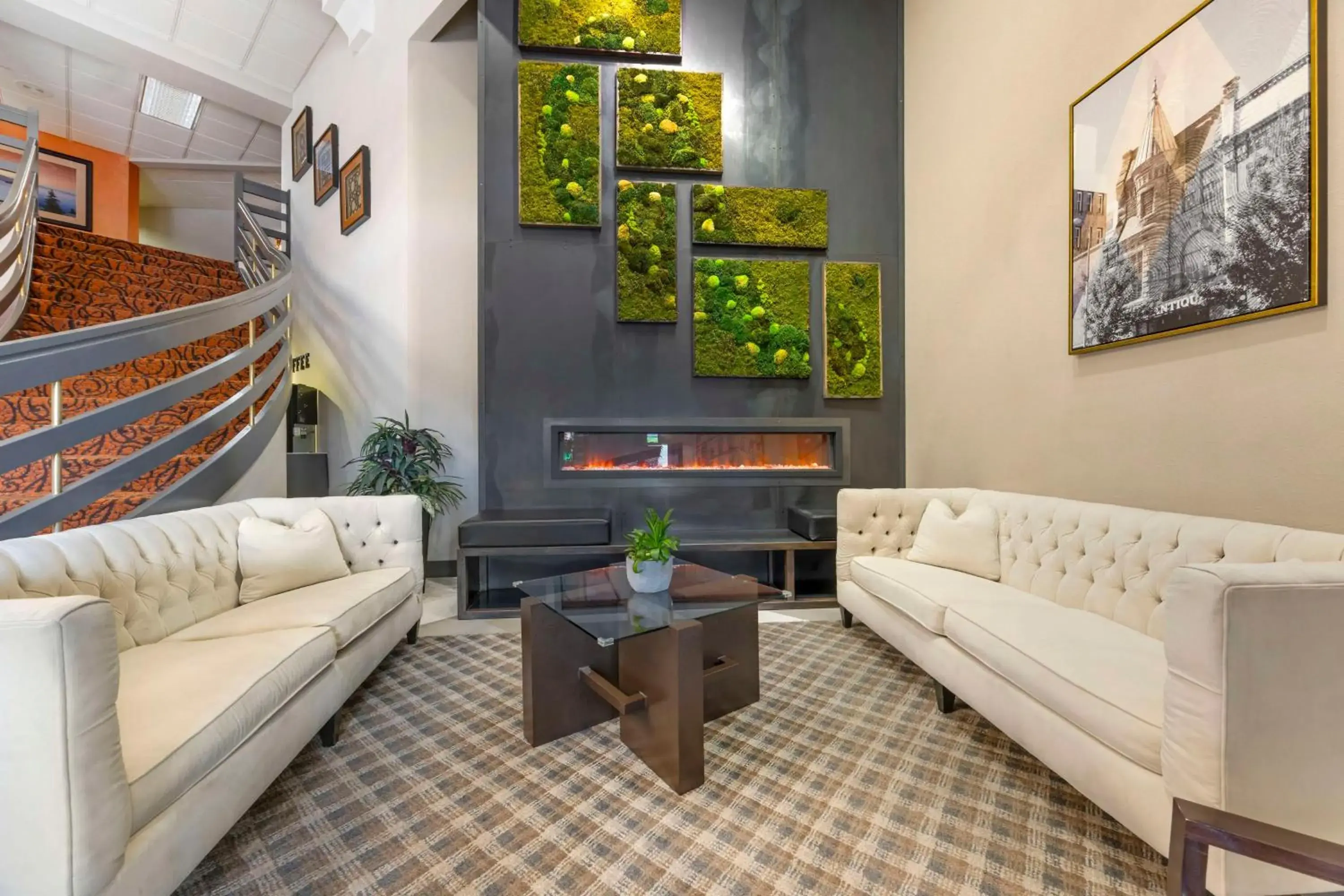 Lobby or reception in Best Western Plus Mill Creek Inn Lobby or reception in Best Western Plus Mill Creek Inn