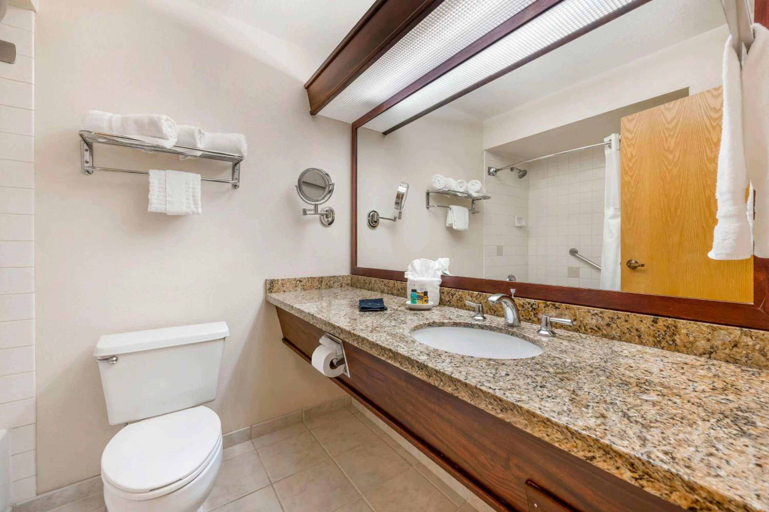 Bathroom in Best Western Plus Mill Creek Inn