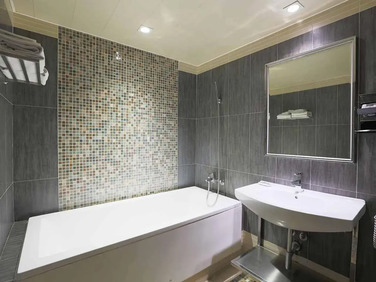 Royal Group Motel Buo Ai Branch Royal Group Motel Buo Ai Branch