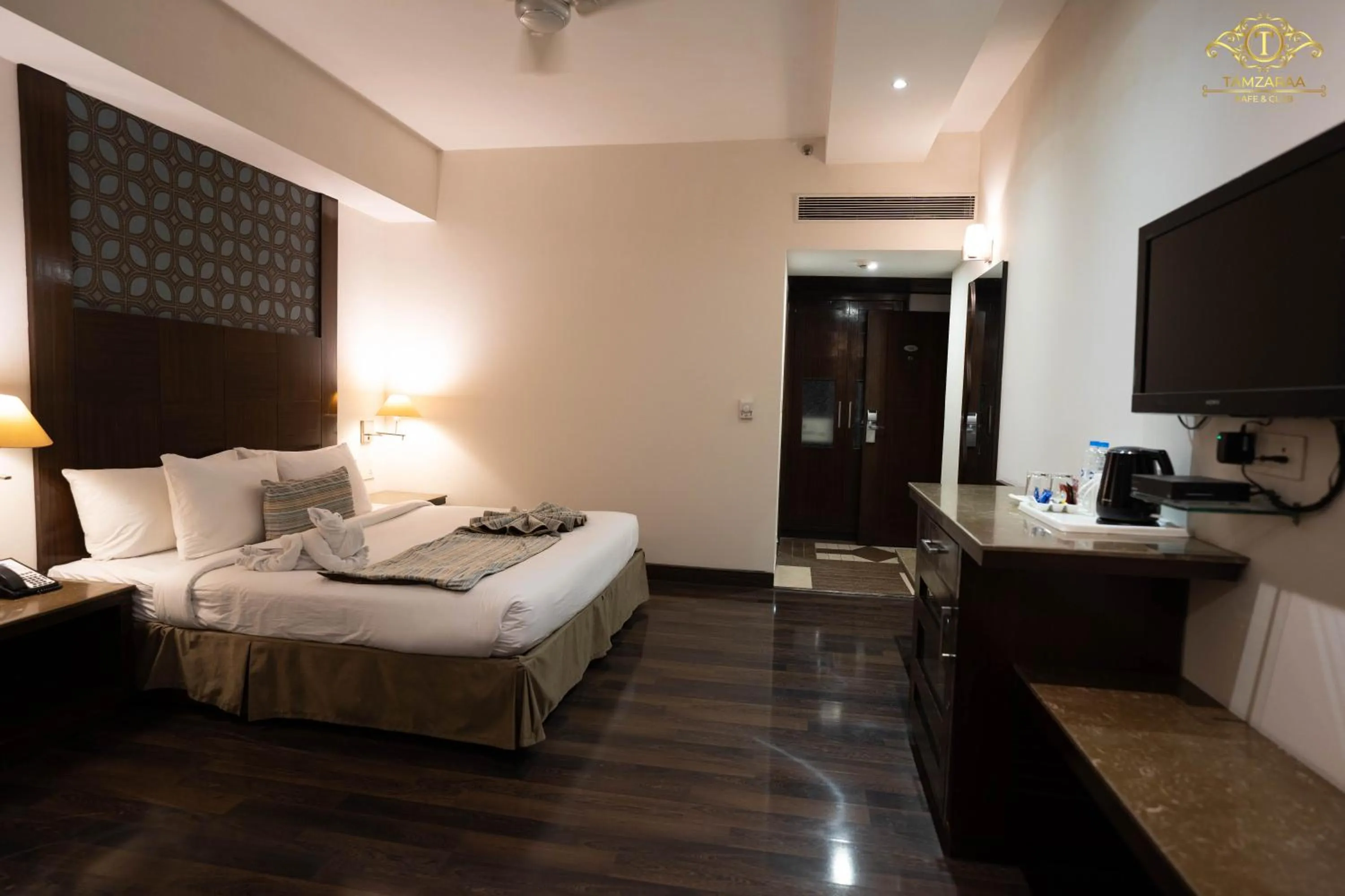 Bed in Best Western Maryland