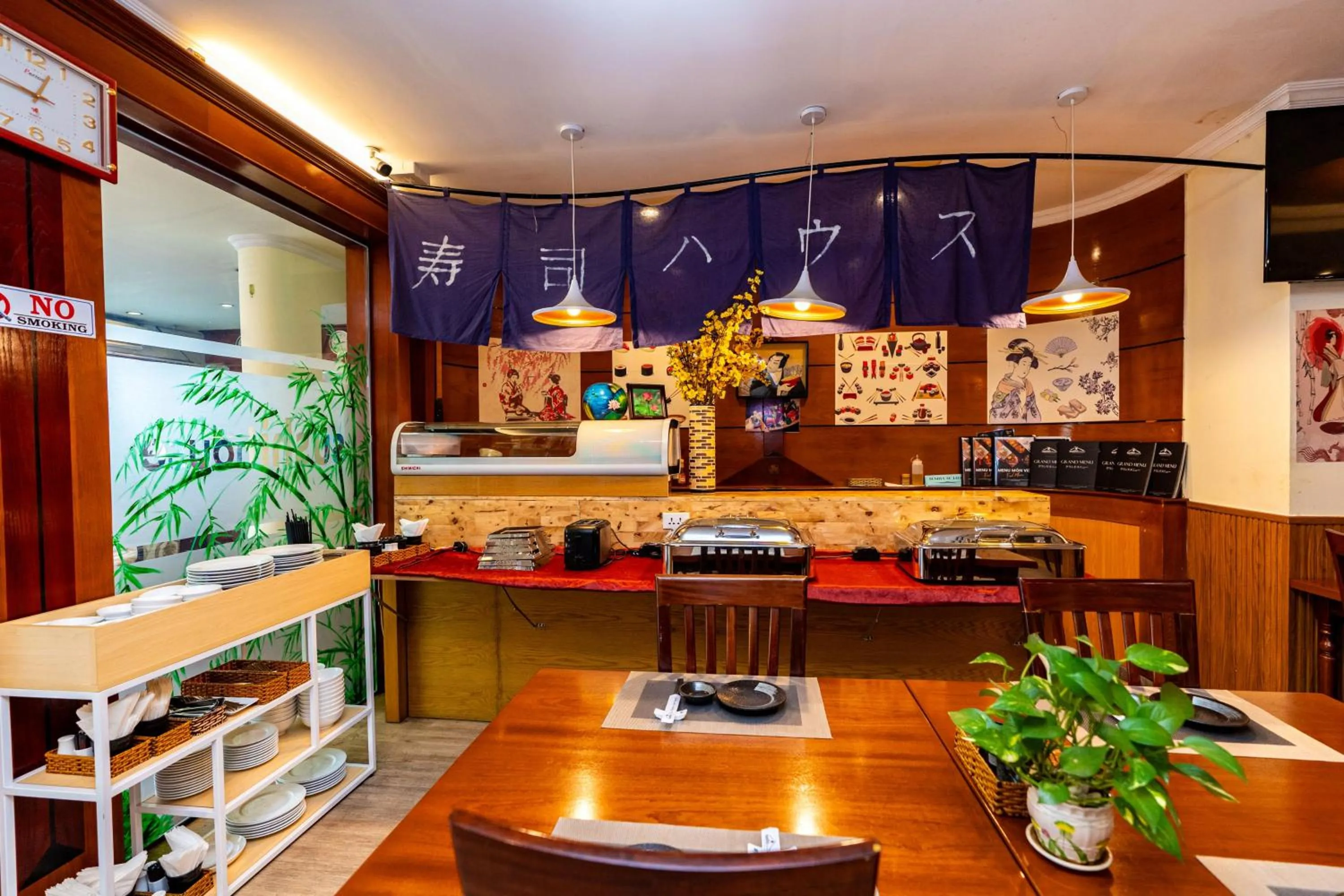 Food and drinks in Hoang Ha Boutique Hotel