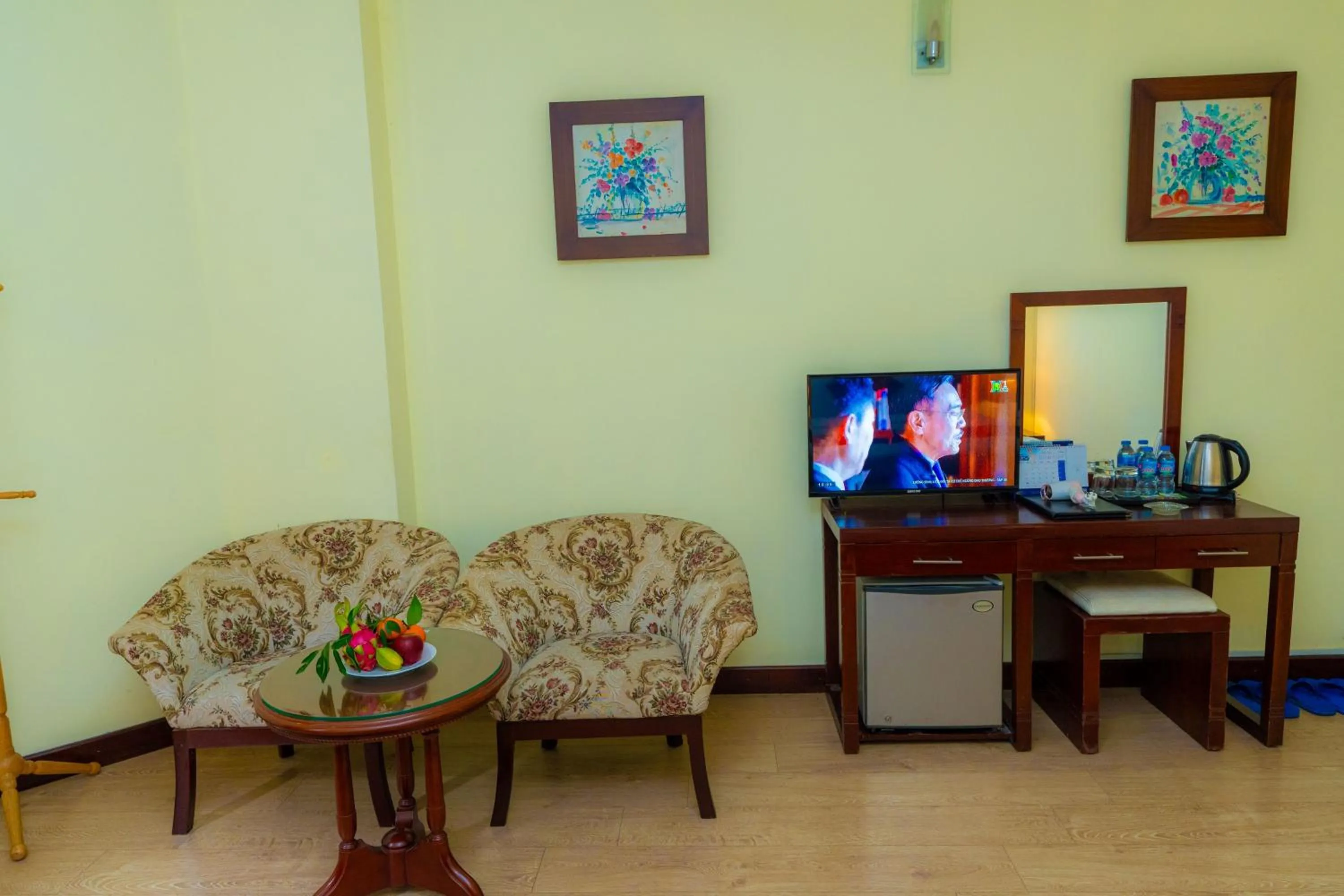 TV and multimedia in Hoang Ha Boutique Hotel
