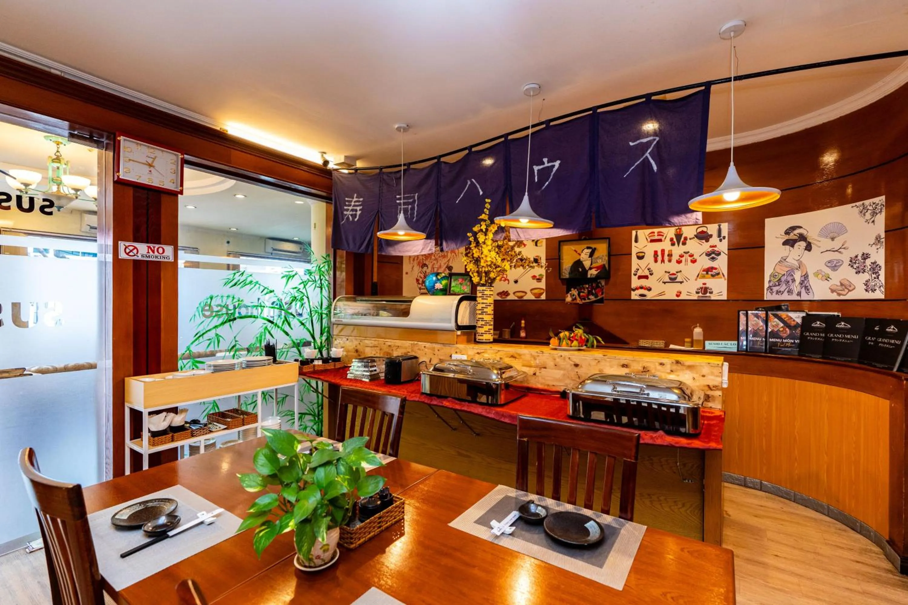 Food and drinks in Hoang Ha Boutique Hotel