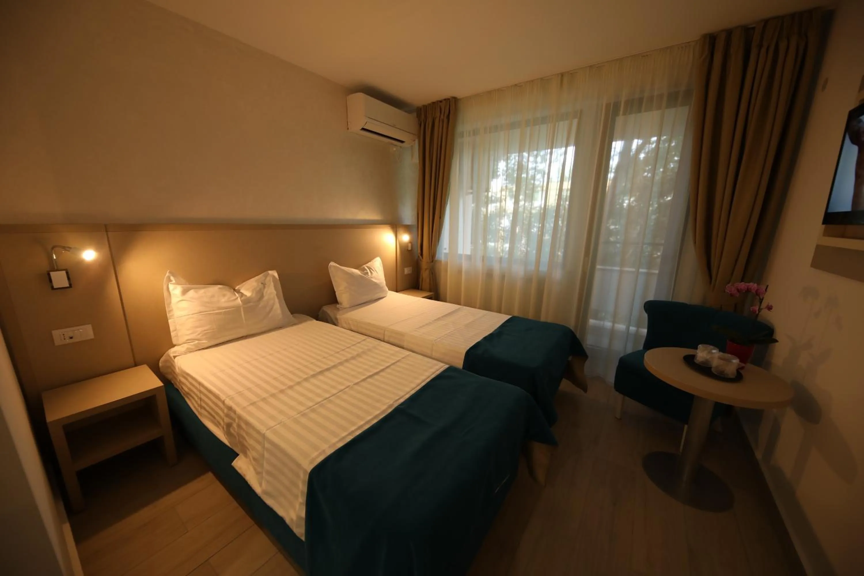 Photo of the whole room, Bed in Hotel Delfin