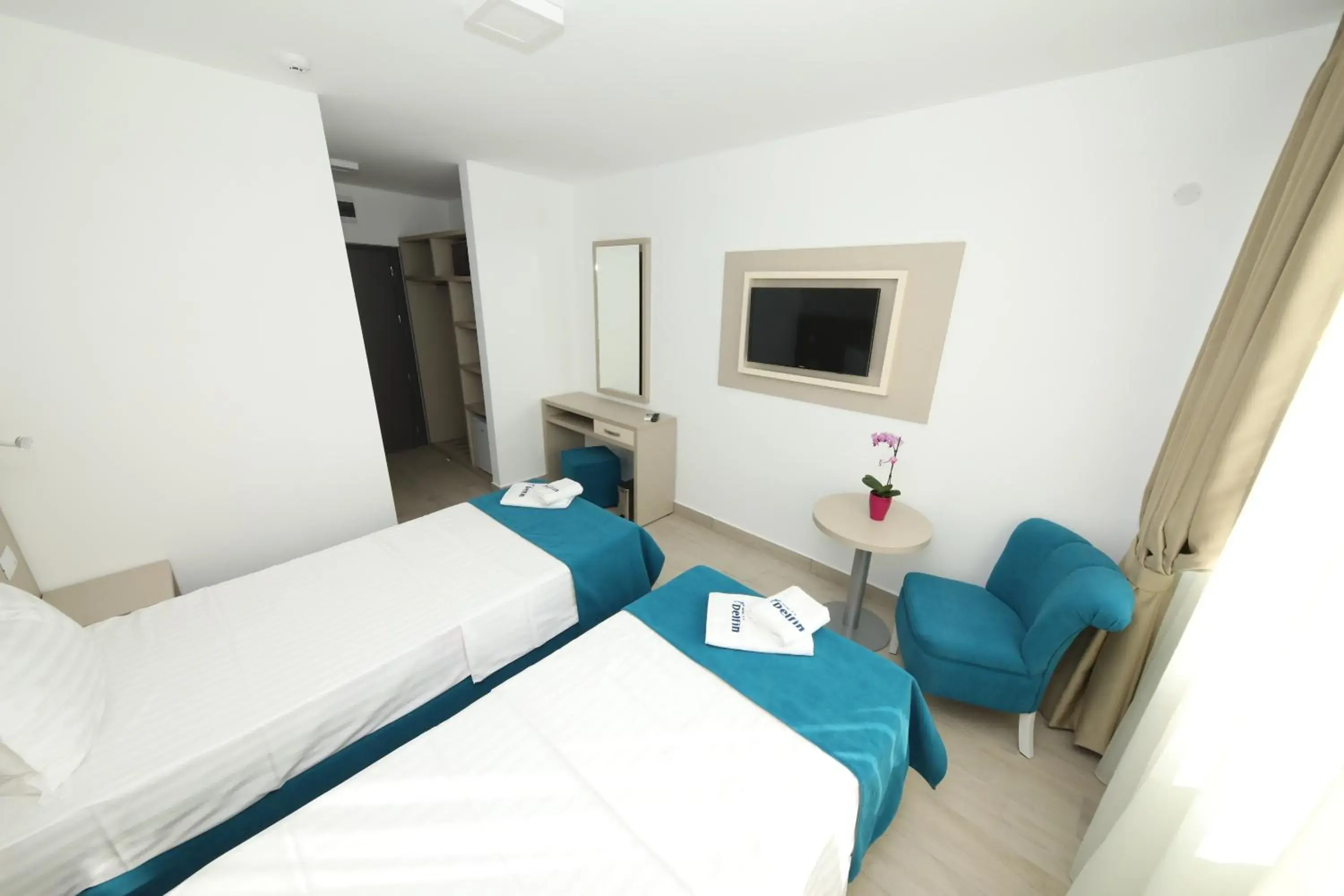 Twin Room with Balcony in Hotel Delfin Twin Room with Balcony in Hotel Delfin