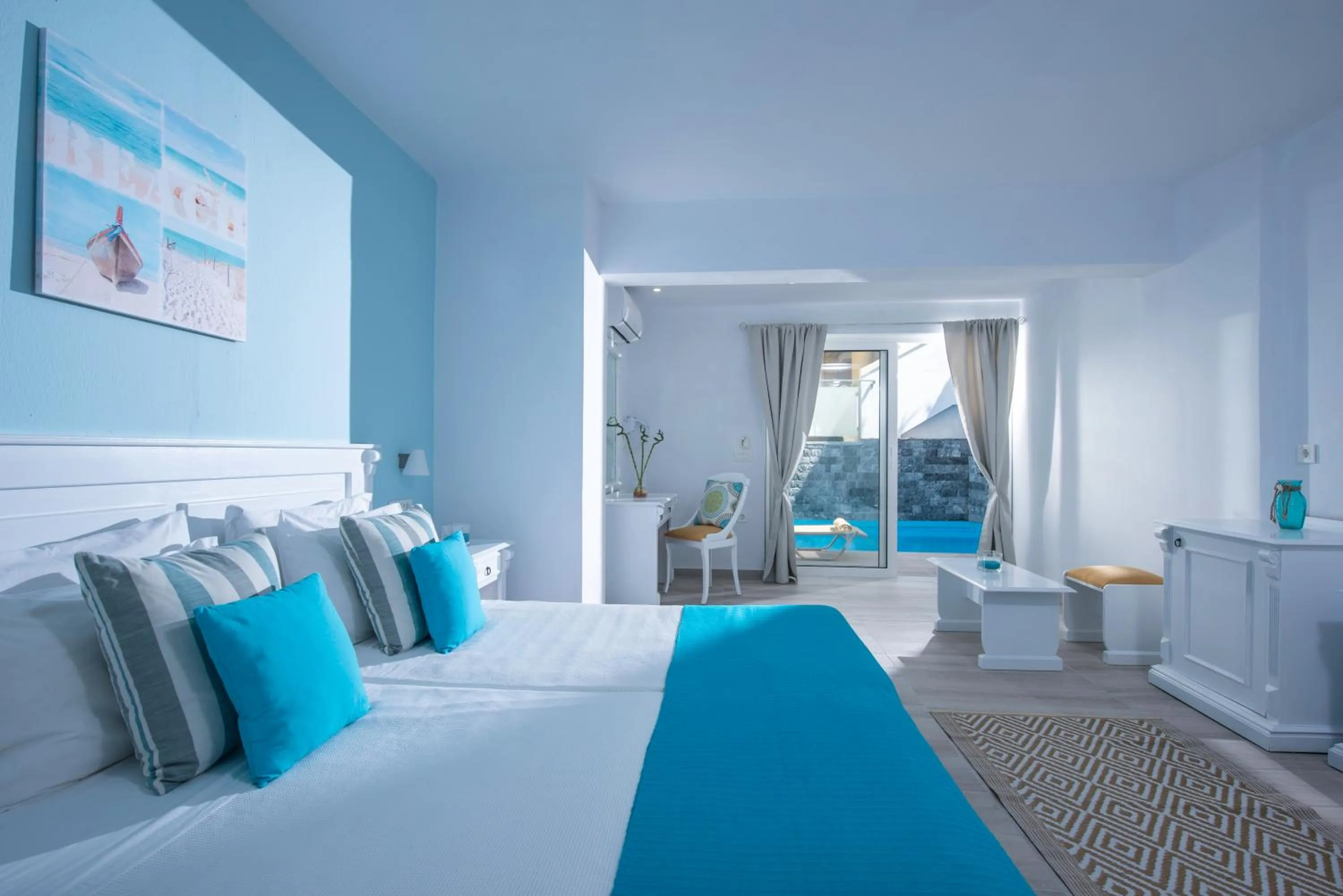 Bed in Alexander House Hotel