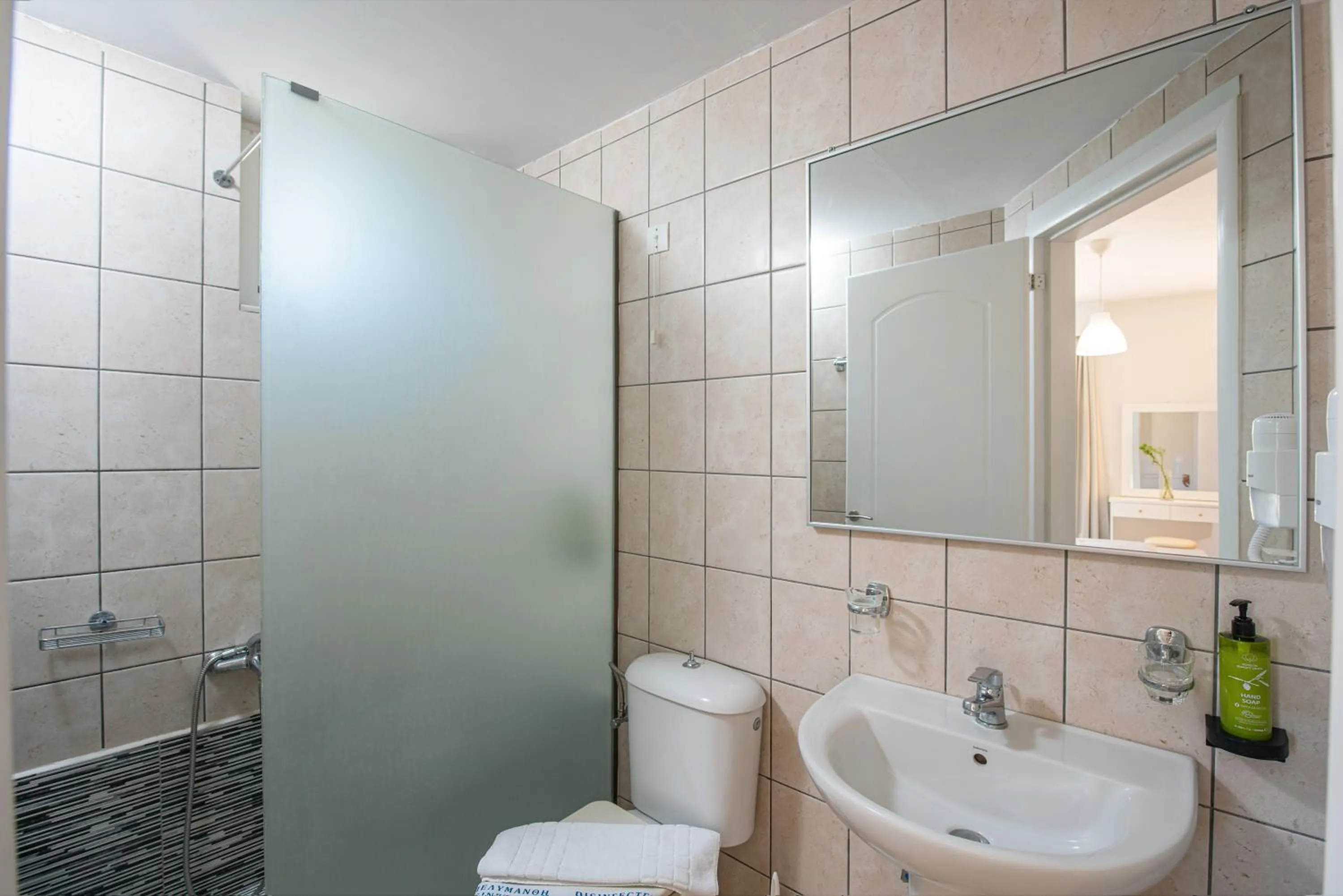 Bathroom in Alexander House Hotel