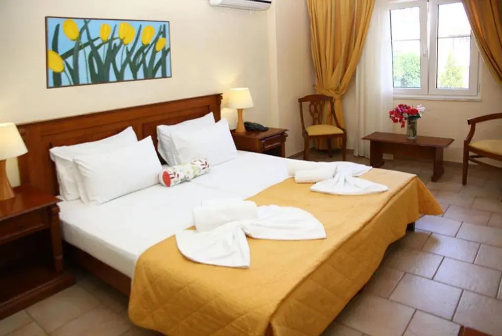 Twin Room with Garden View in Alexander House Hotel Twin Room with Garden View in Alexander House Hotel