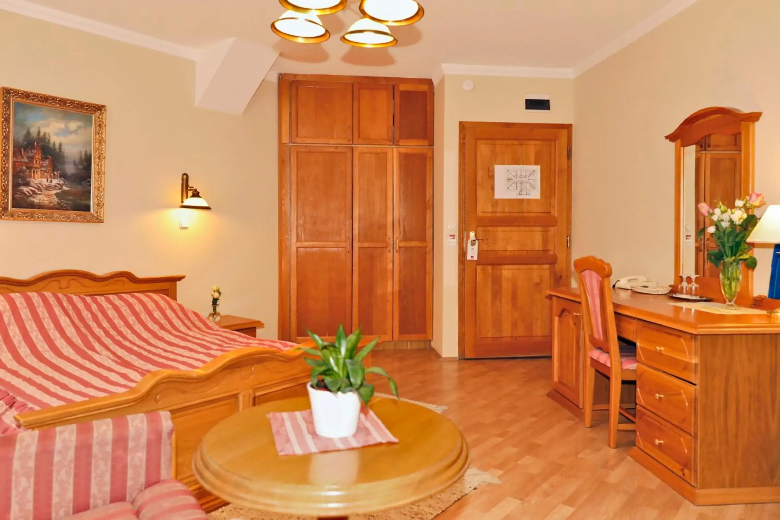 Double Room in Oportó Panzió Double Room in Oportó Panzió