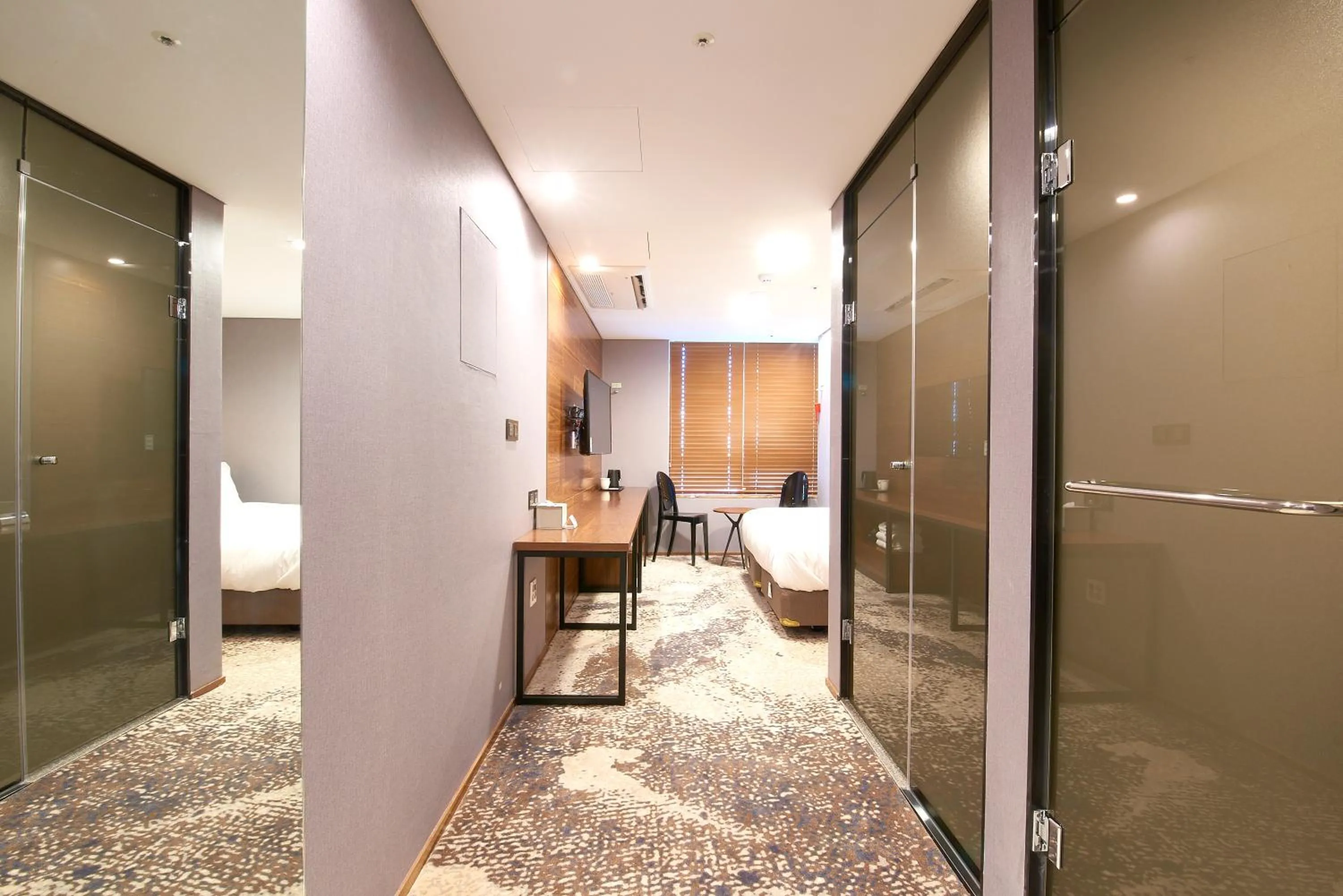 Bedroom, Bed in Hotel tt Seomyeon