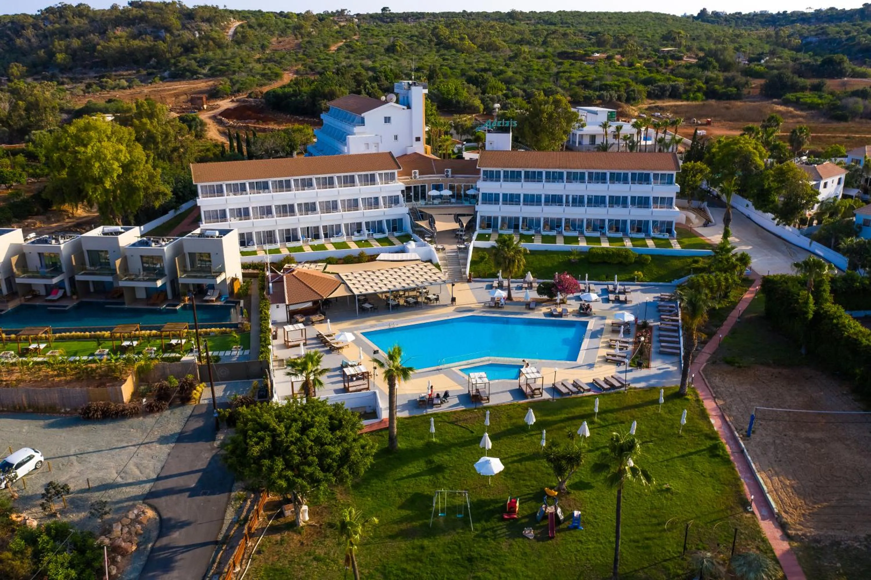 Property building in Adelais Bay Hotel
