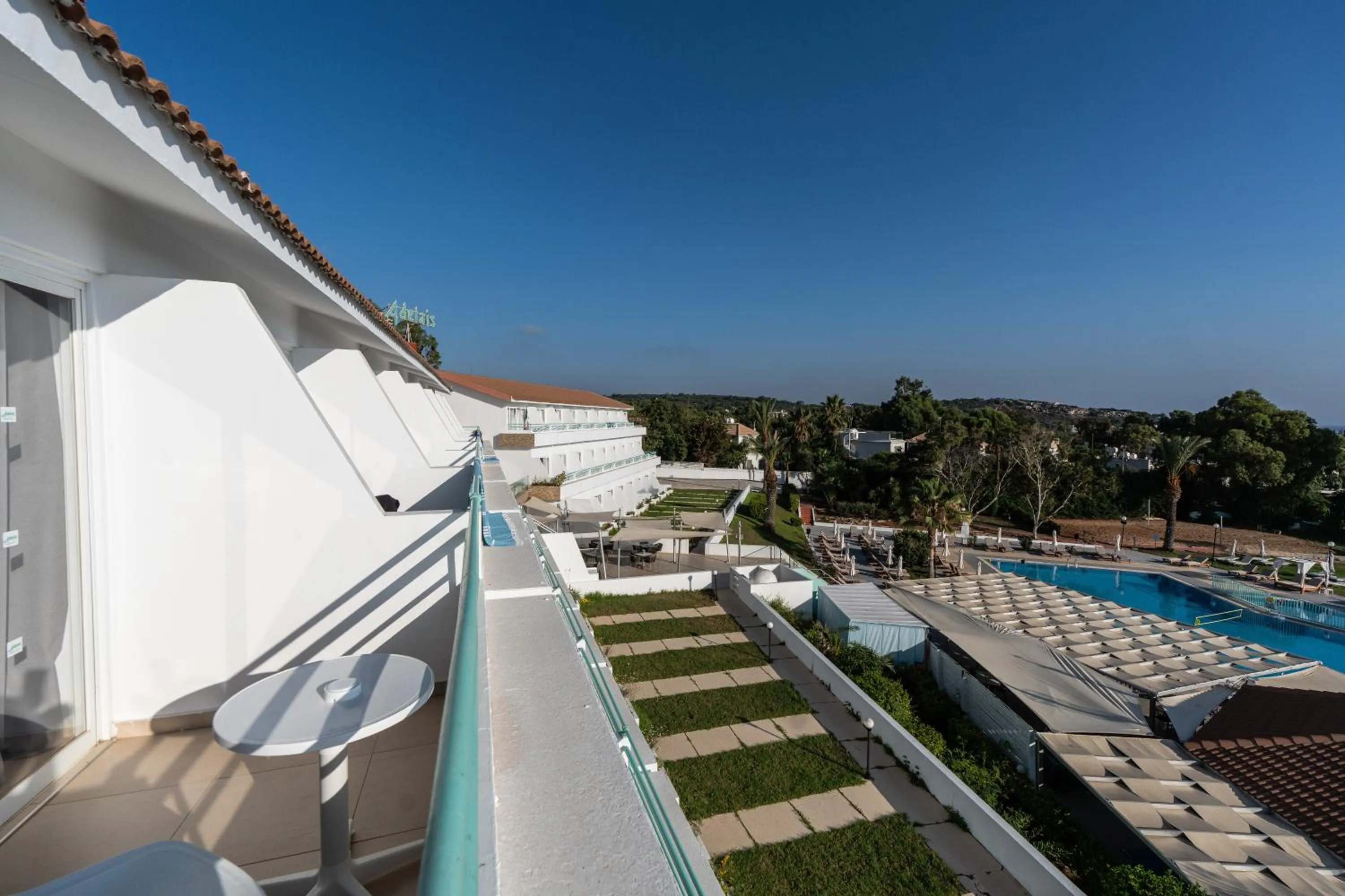 Property building in Adelais Bay Hotel