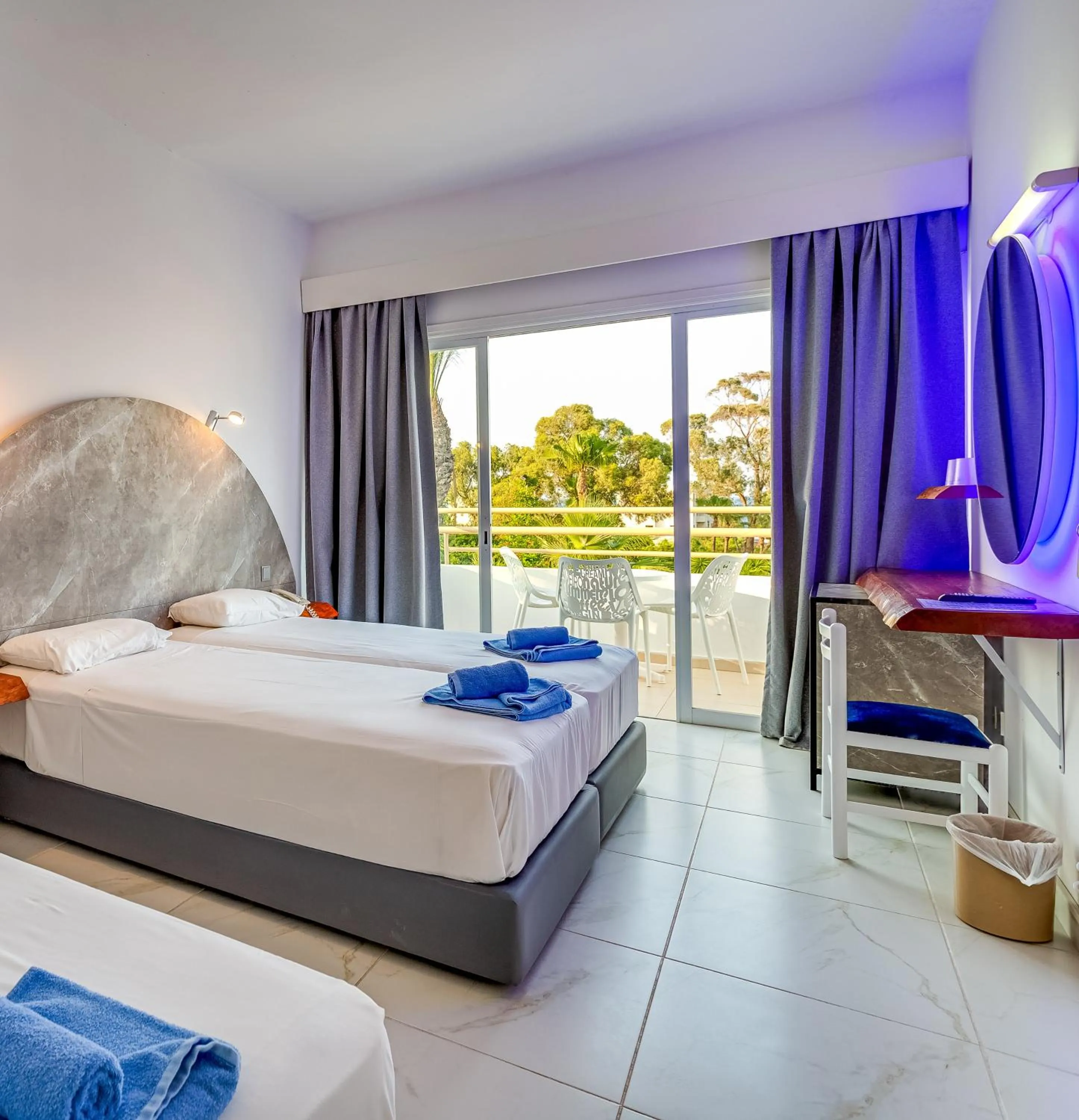 Bed in Adelais Bay Hotel