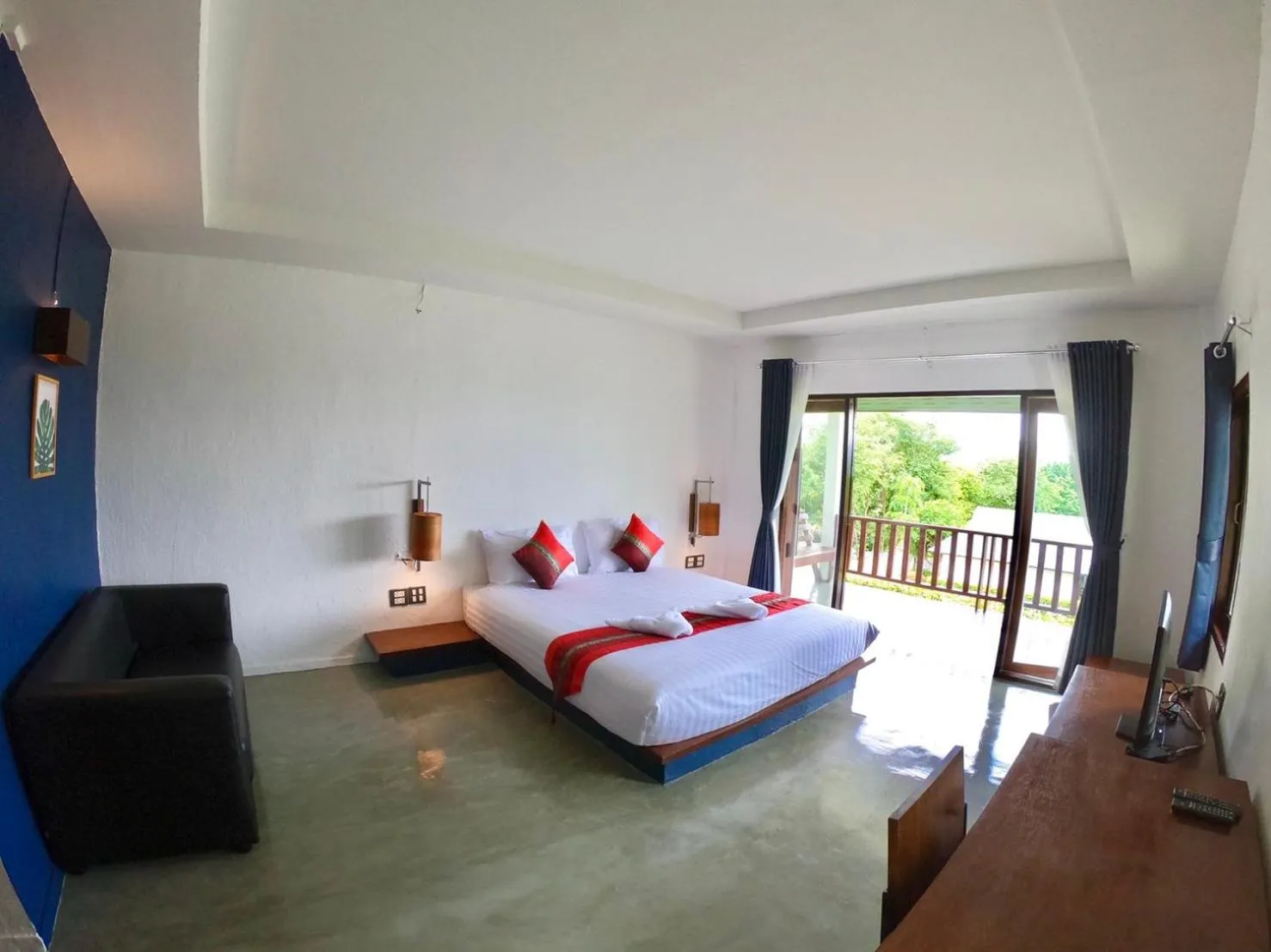 Photo of the whole room, Bed in Diamond Village Pai