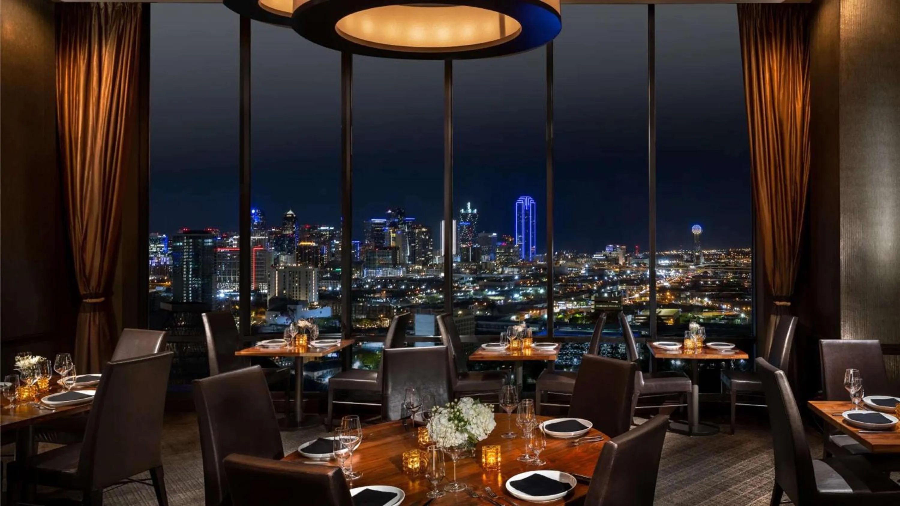 Restaurant/places to eat in Hilton Anatole