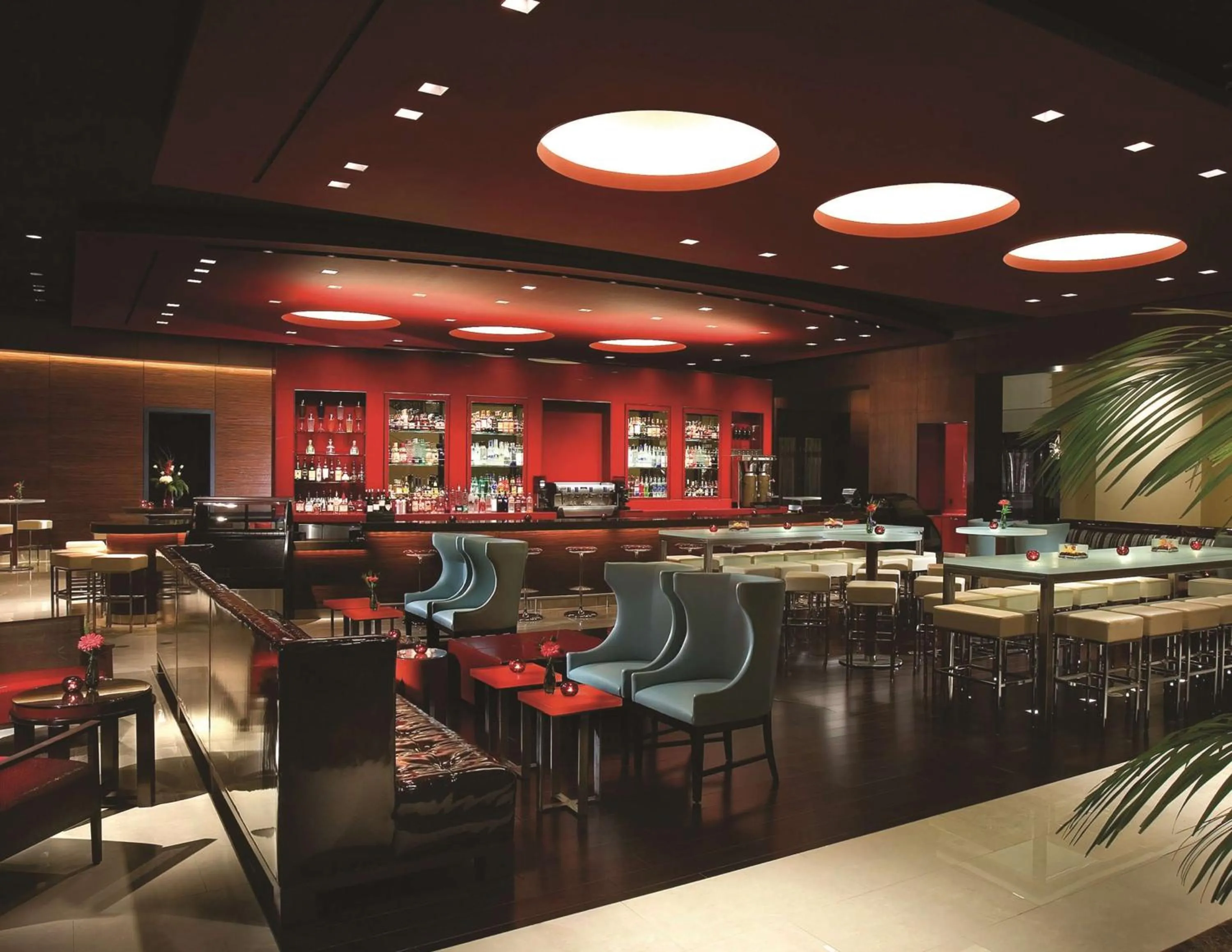 Restaurant/places to eat in Hilton Anatole