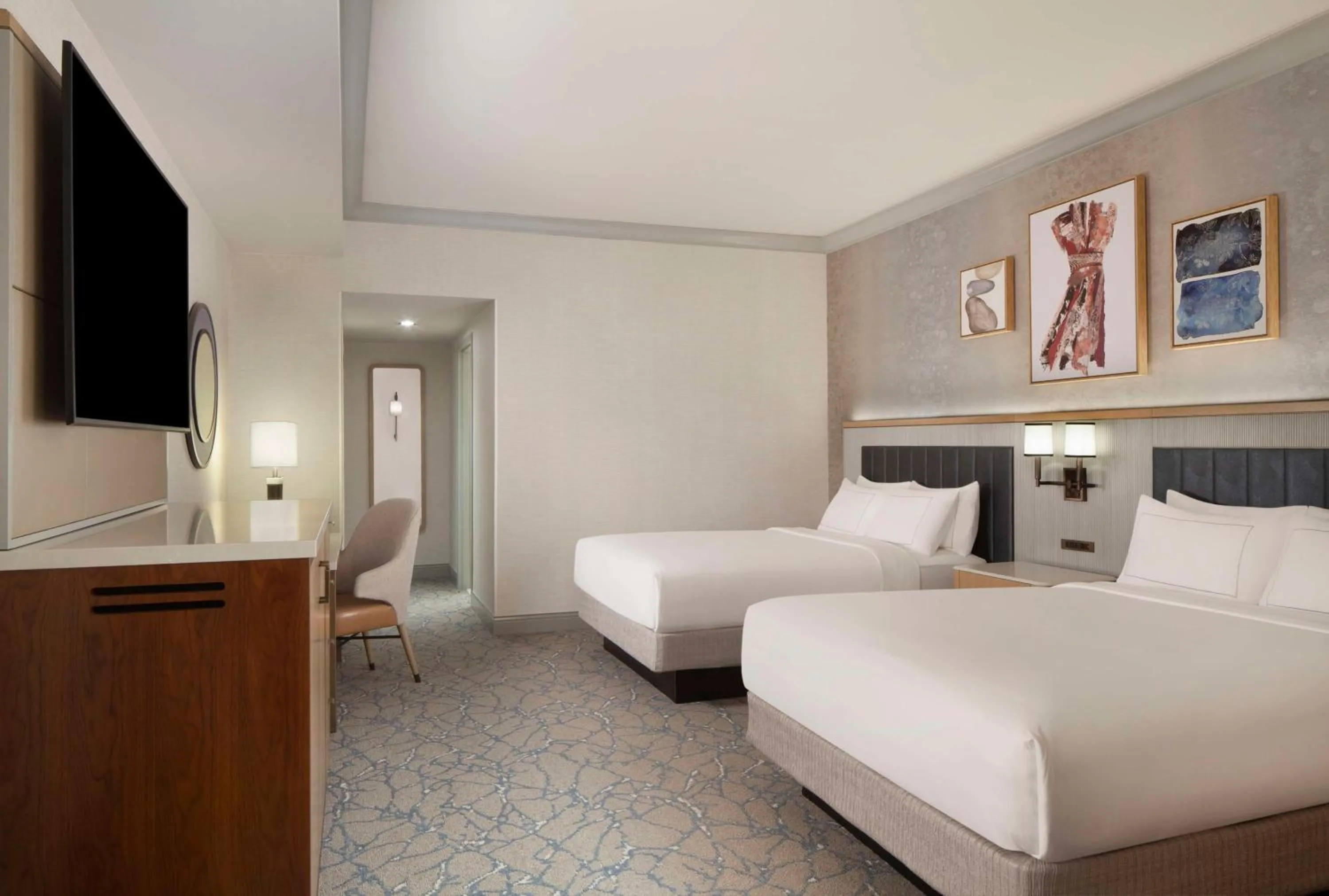 Bedroom, Bed in Hilton Anatole