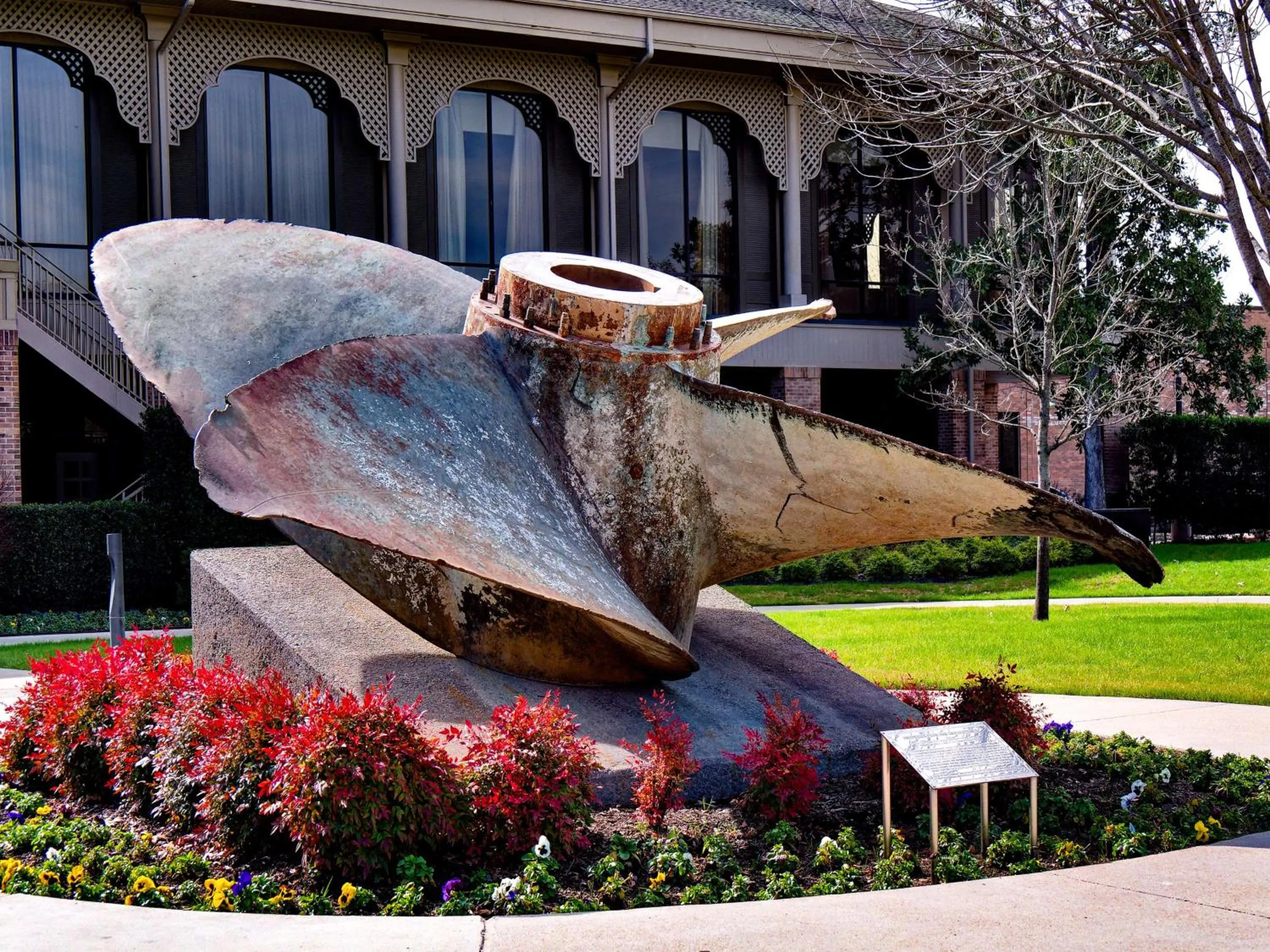 Inner courtyard view in Hilton Anatole
