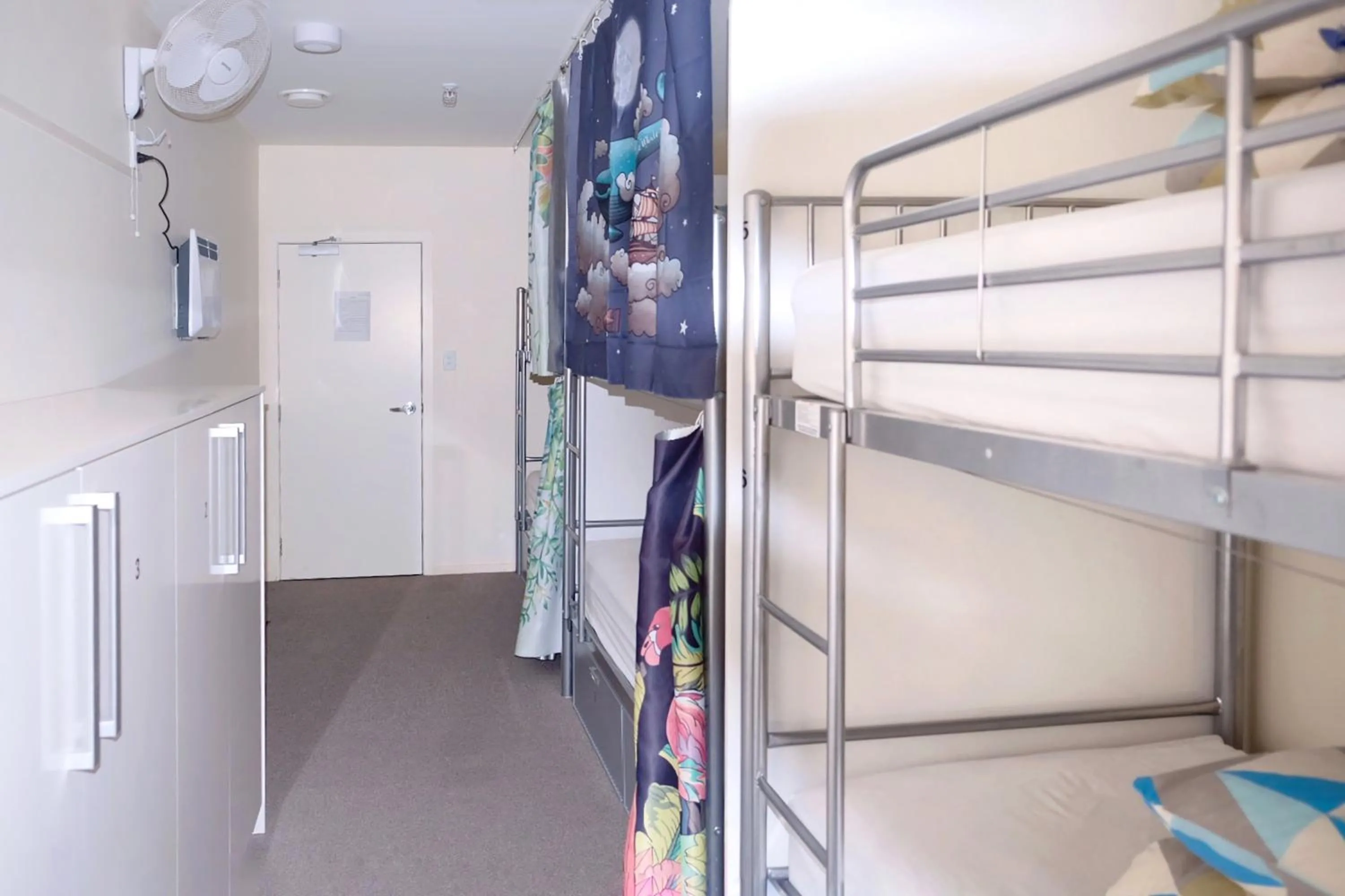 bunk bed, Bed in Hobson Lodge