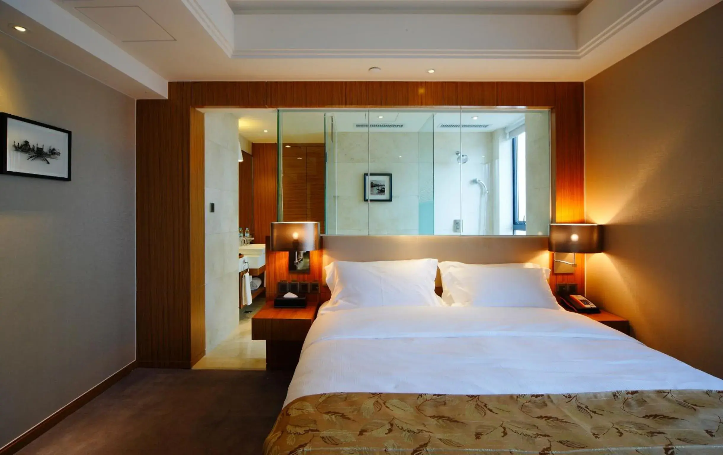Bedroom, Bed in DW Hotel Bedroom, Bed in DW Hotel