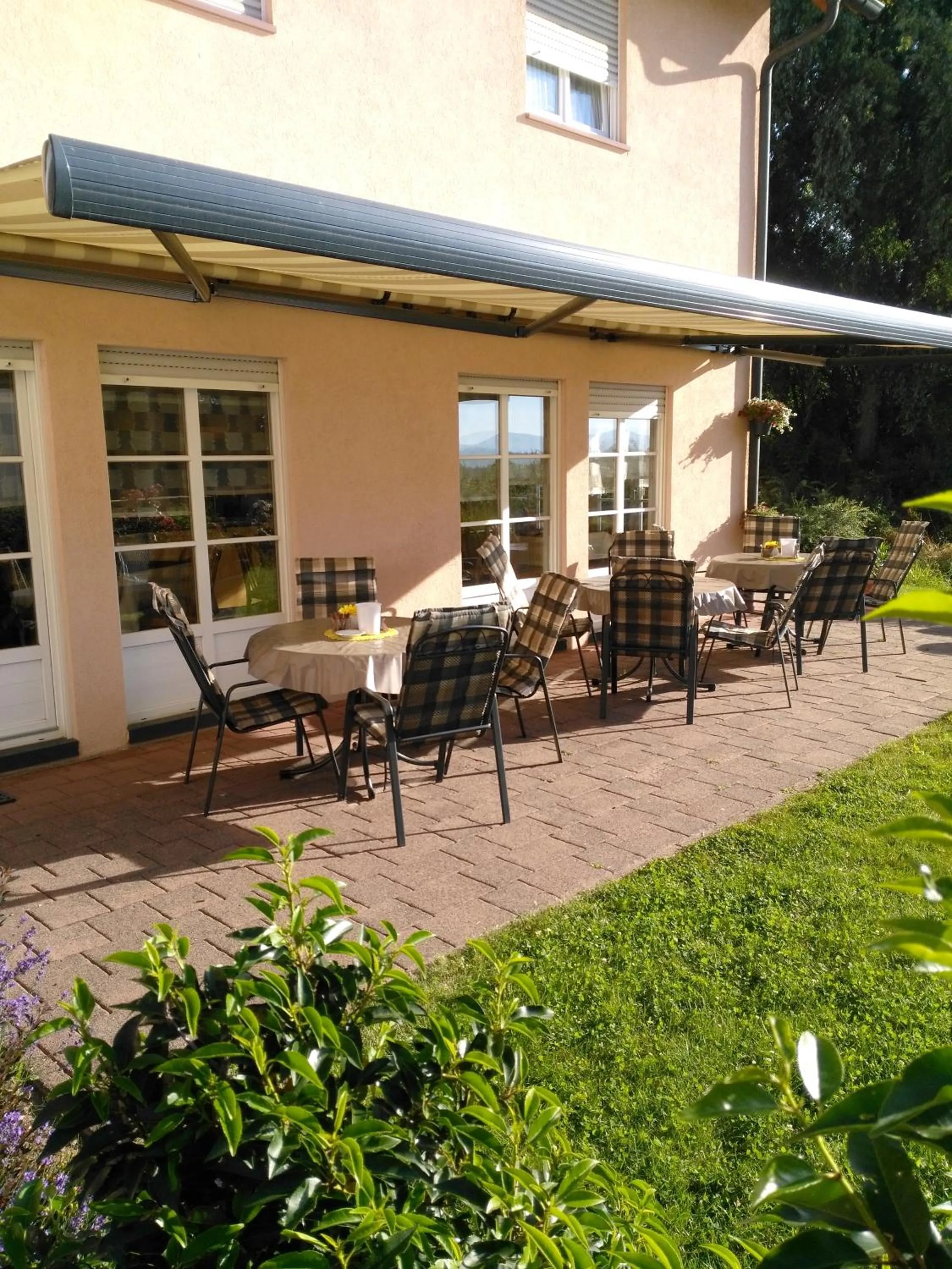 Garden view in Landhaus Hotel Müller