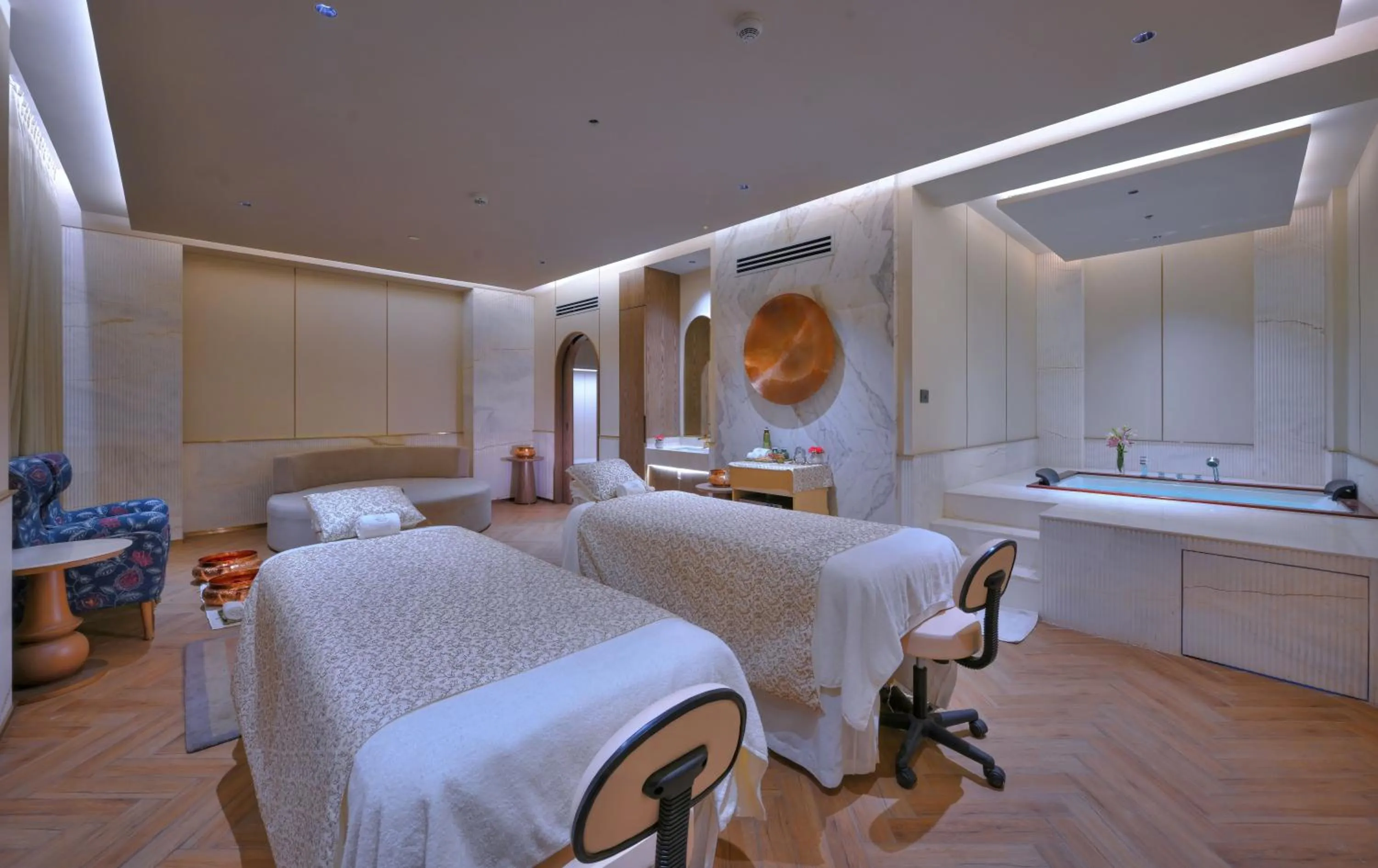 Spa and wellness centre/facilities, Bed in Taj Agra