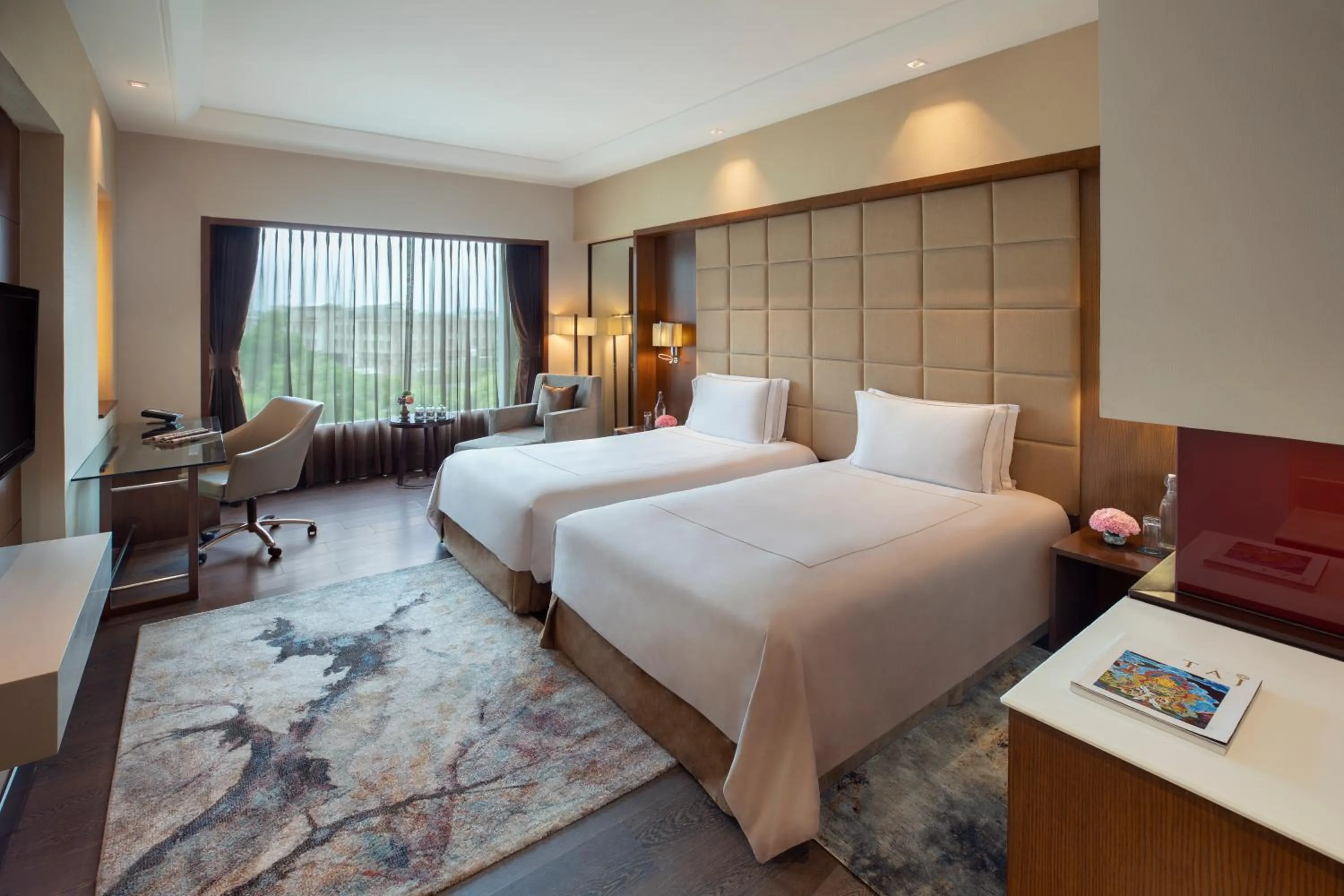 Bedroom, Bed in Taj Agra