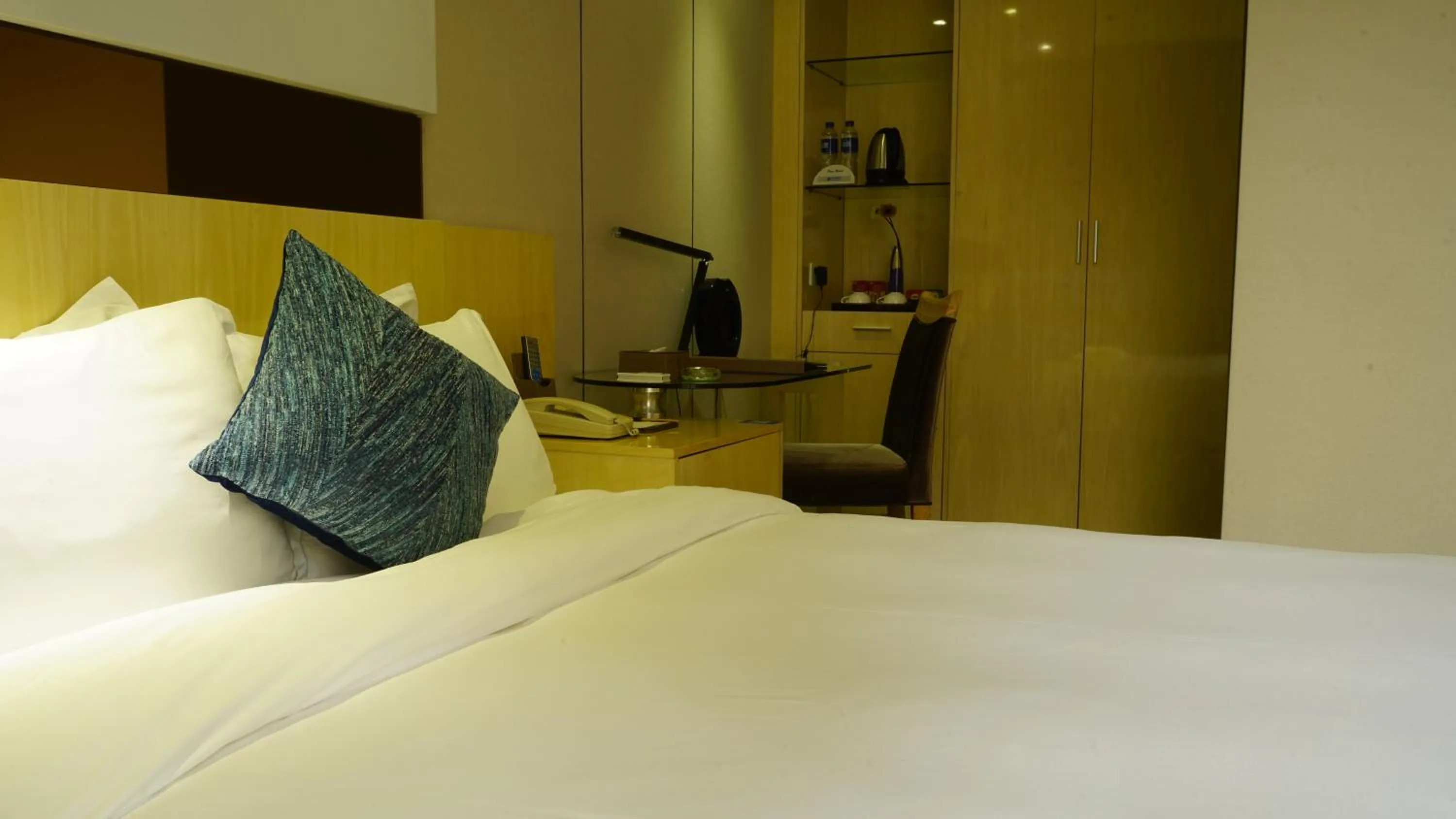 Photo of the whole room, Bed in Paco Hotel Ouzhuang Metro Guangzhou