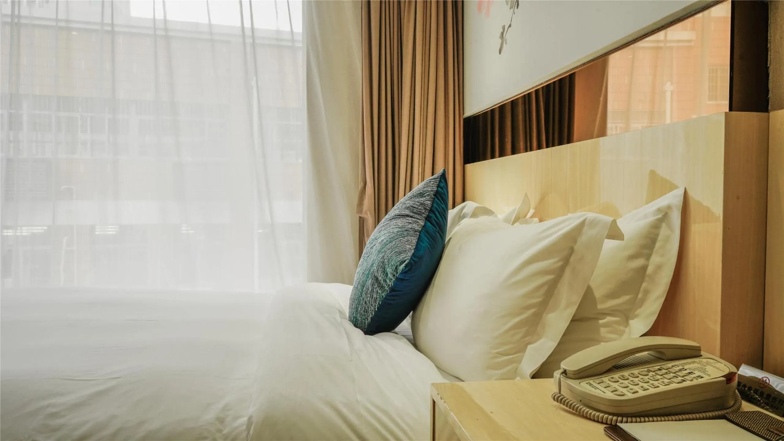 room service, Bed in Paco Hotel Ouzhuang Metro Guangzhou