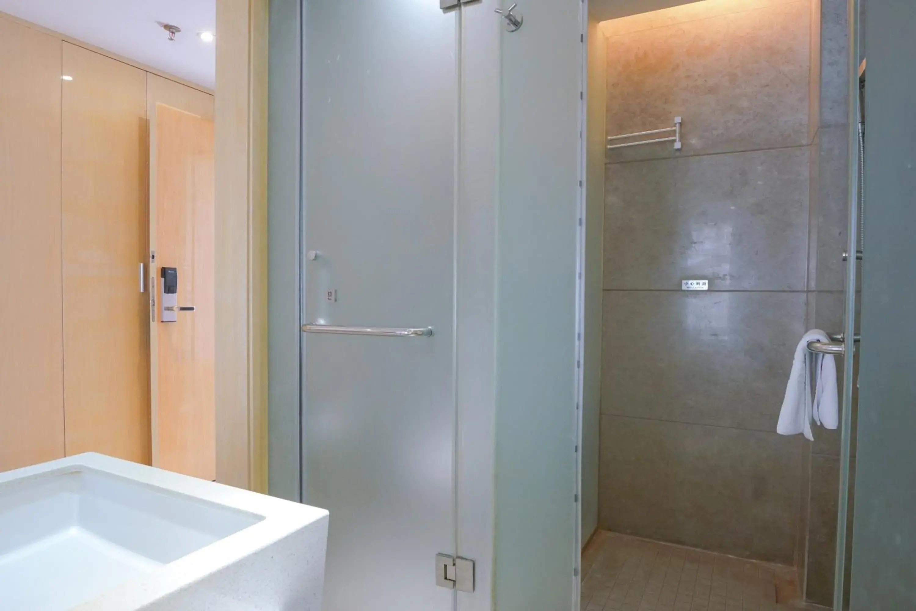 Deluxe King Room in Paco Hotel Ouzhuang Metro Guangzhou Deluxe King Room in Paco Hotel Ouzhuang Metro Guangzhou