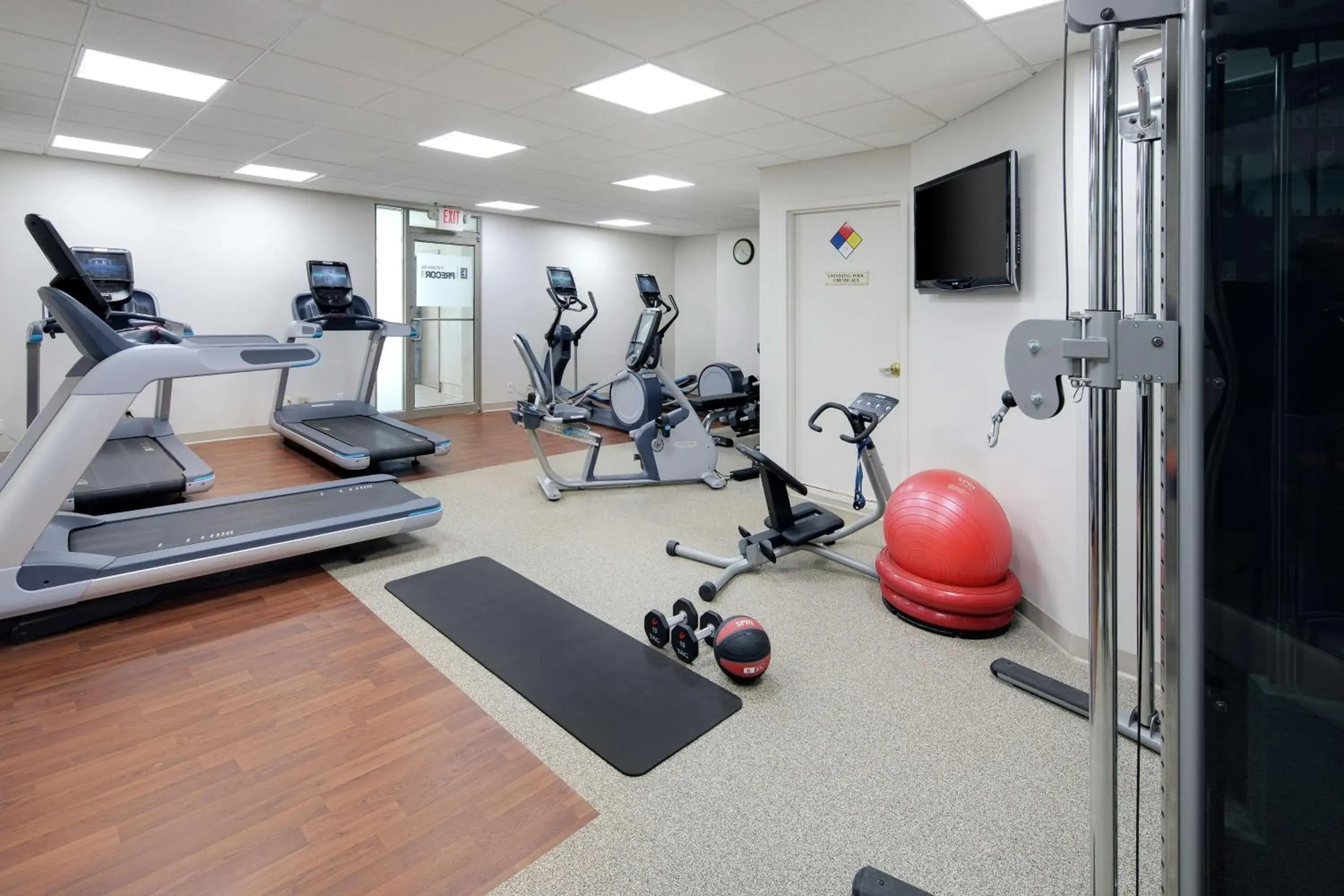 Fitness centre/facilities in Embassy Suites by Hilton Detroit Troy Auburn Hills Fitness centre/facilities in Embassy Suites by Hilton Detroit Troy Auburn Hills