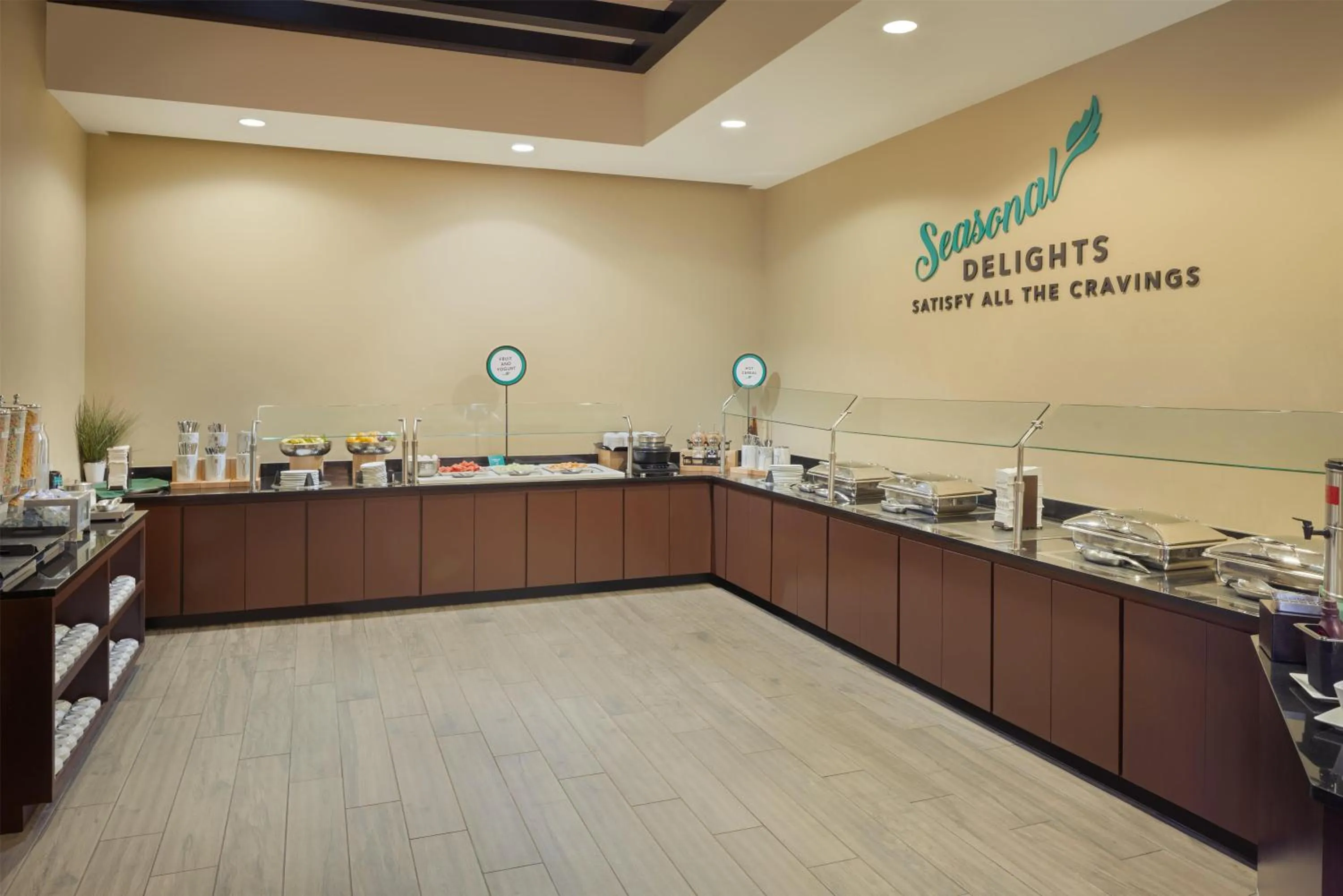 Breakfast in Embassy Suites by Hilton Detroit Troy Auburn Hills