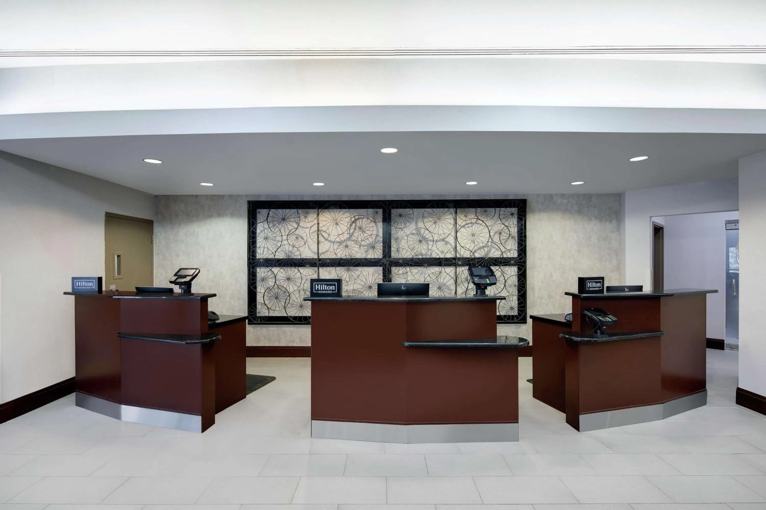 Lobby or reception in Embassy Suites by Hilton Detroit Troy Auburn Hills