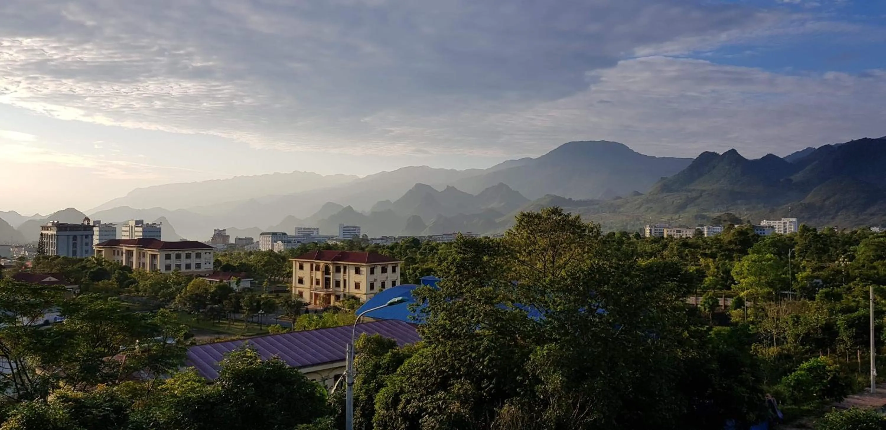 Property building in Minh Sơn HOTEL