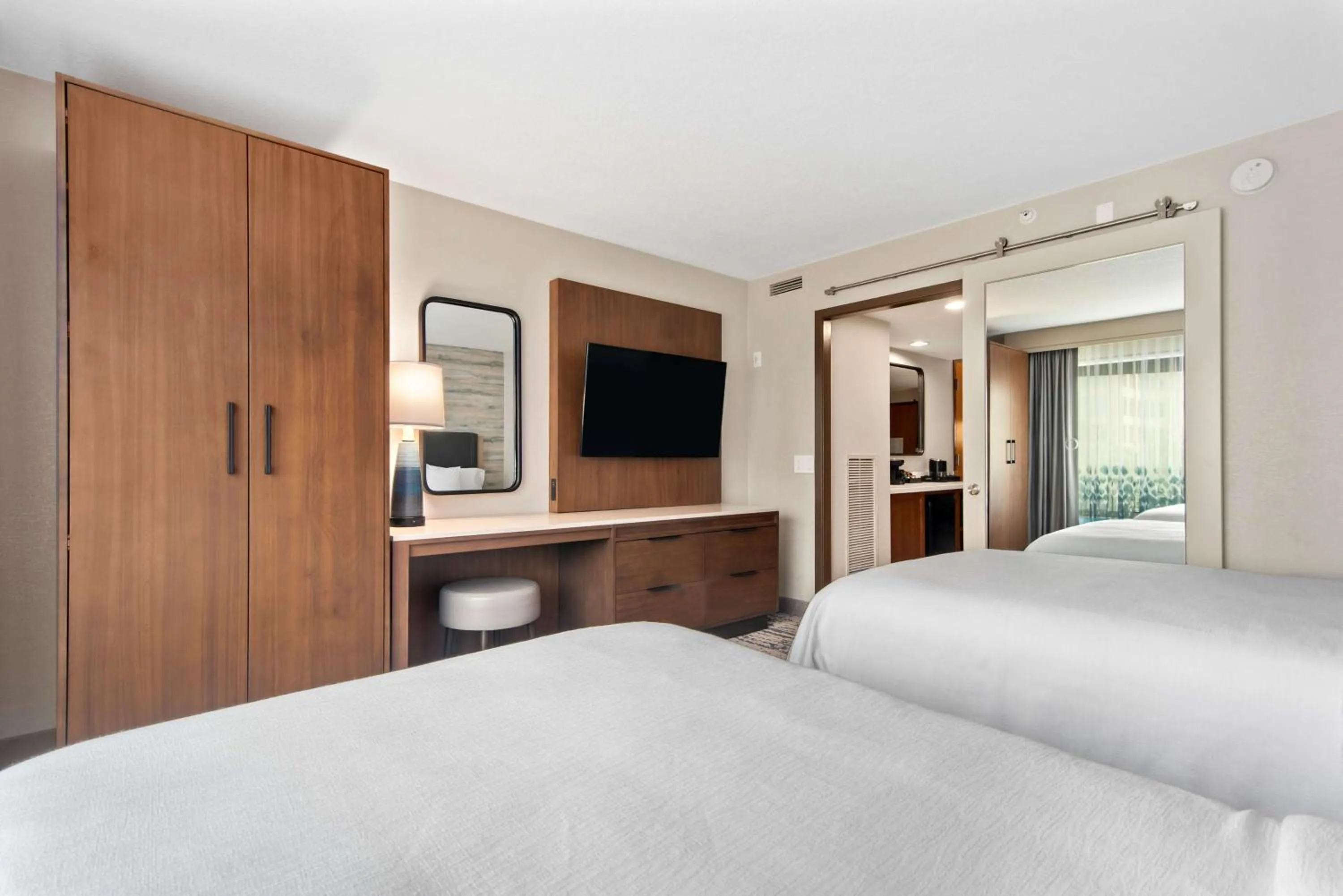 Bedroom, Bed in Embassy Suites by Hilton Anaheim South