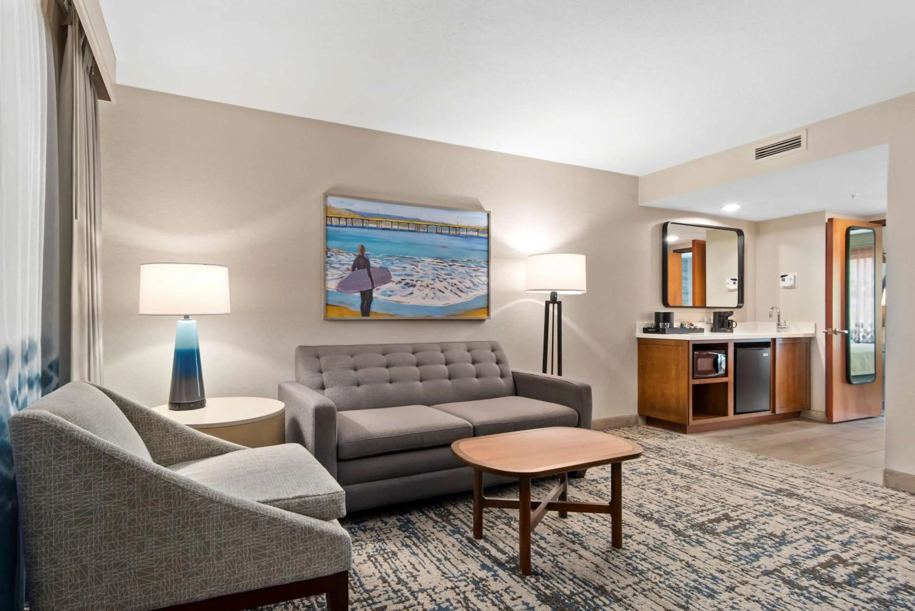 Living room in Embassy Suites by Hilton Anaheim South