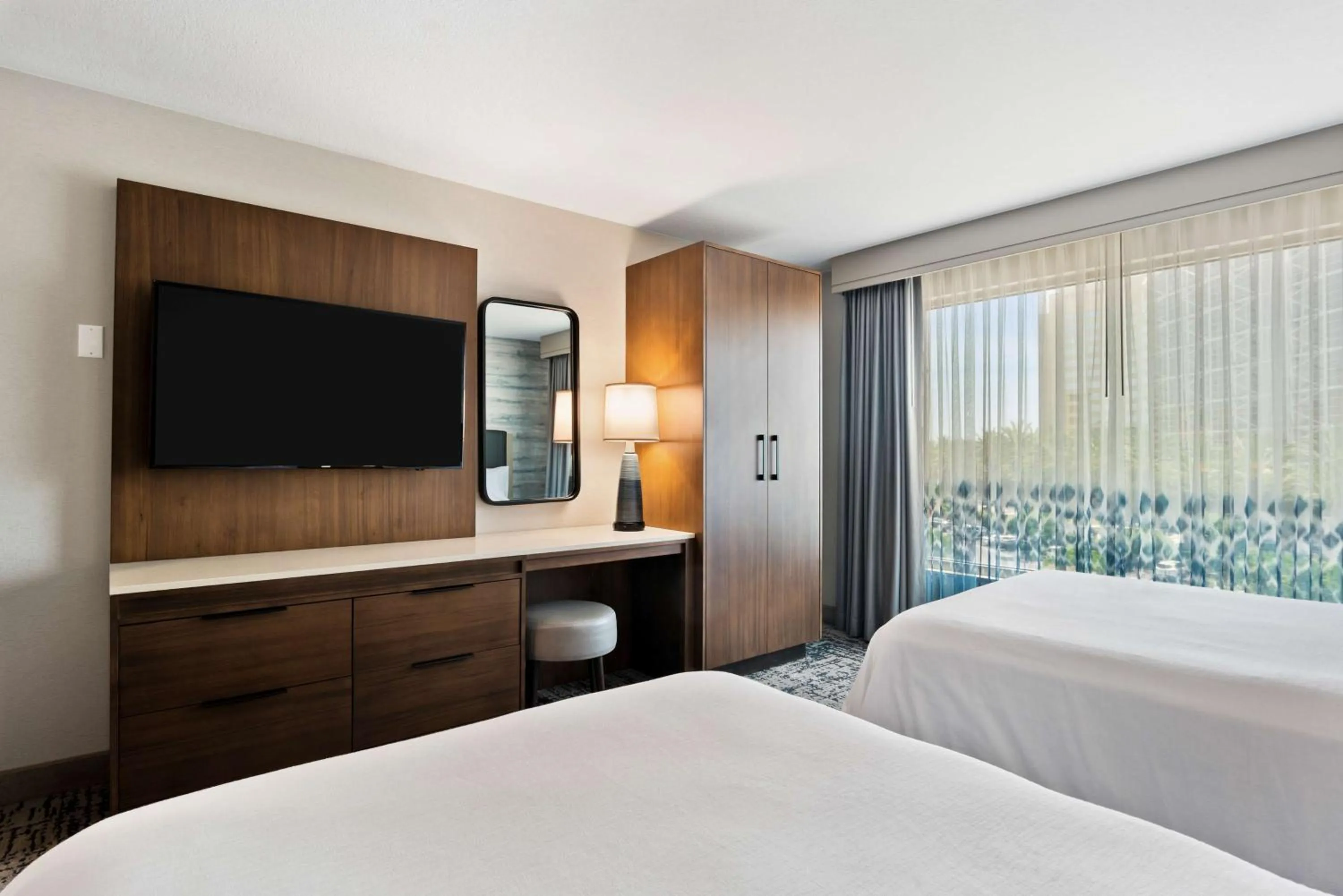 Bedroom, Bed in Embassy Suites by Hilton Anaheim South