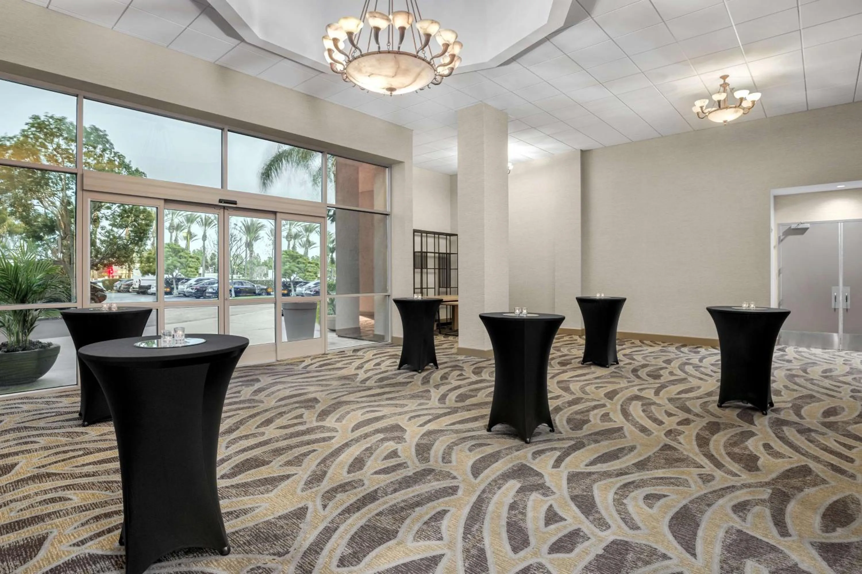 Meeting/conference room in Embassy Suites by Hilton Anaheim South