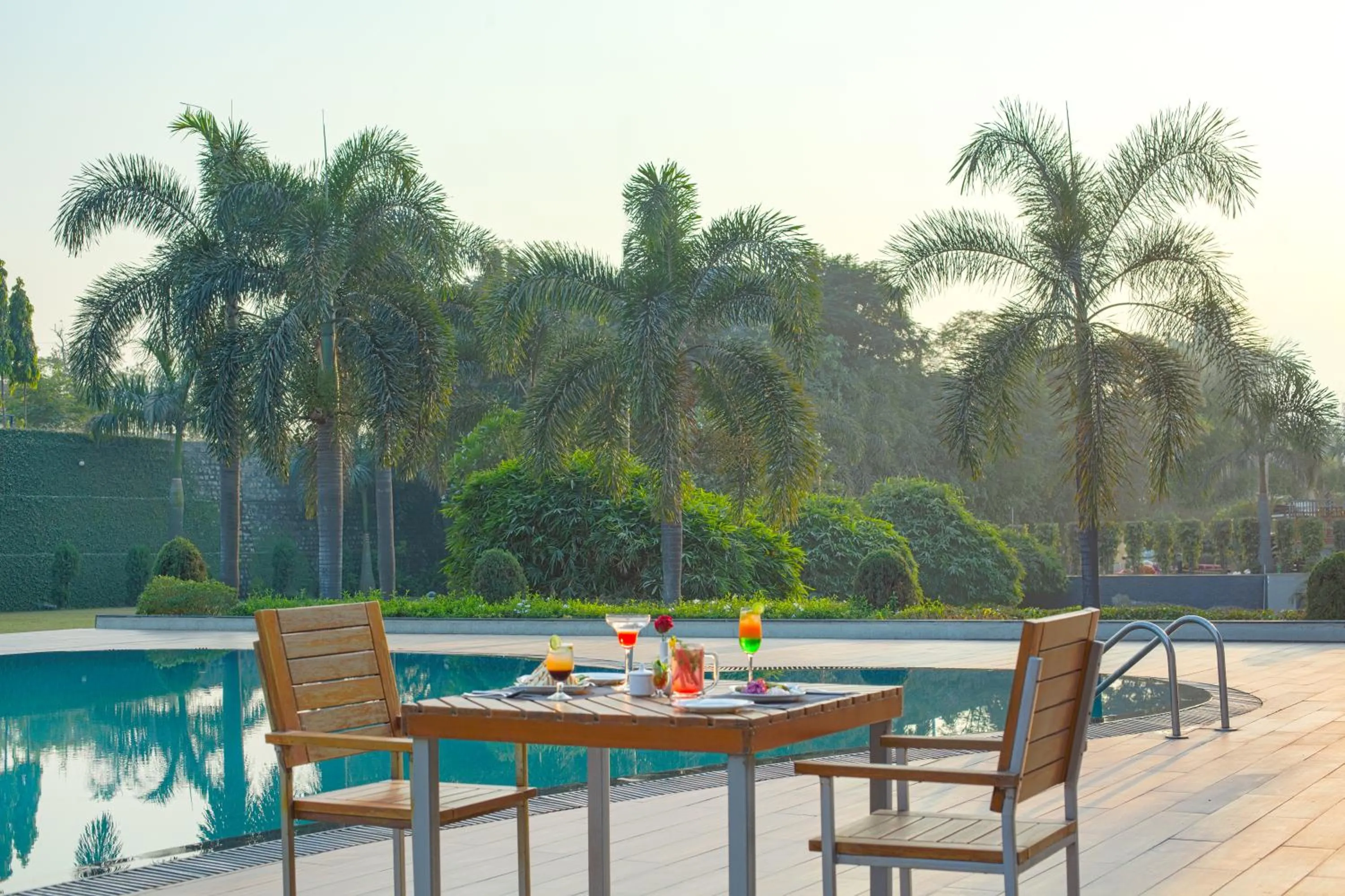 Swimming pool in Lemon Tree Hotel Baddi