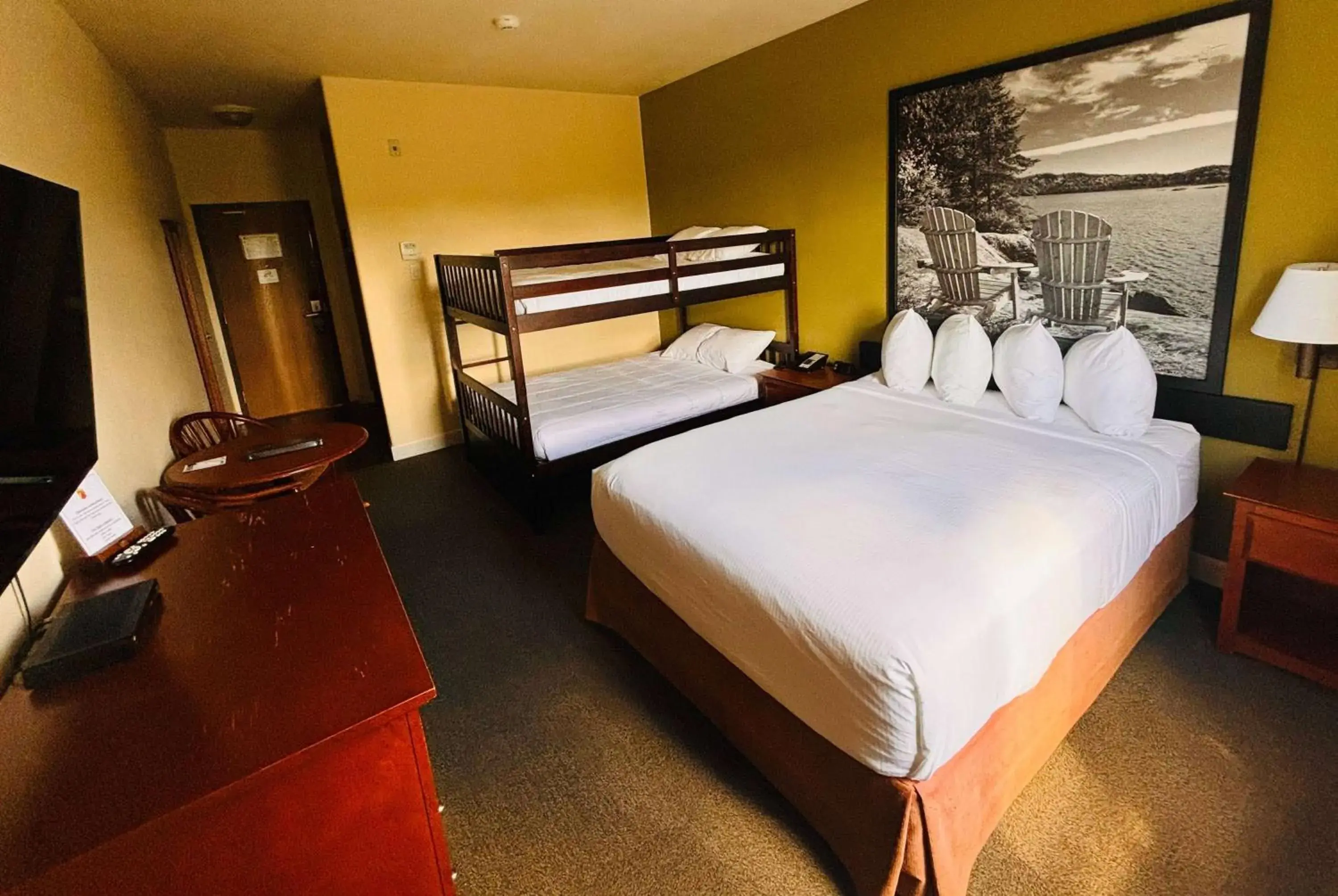 Efficiency Room with One Queen Bed and One Double Bunk Bed - Non-Smoking in Super 8 by Wyndham Amherst NS Efficiency Room with One Queen Bed and One Double Bunk Bed - Non-Smoking in Super 8 by Wyndham Amherst NS