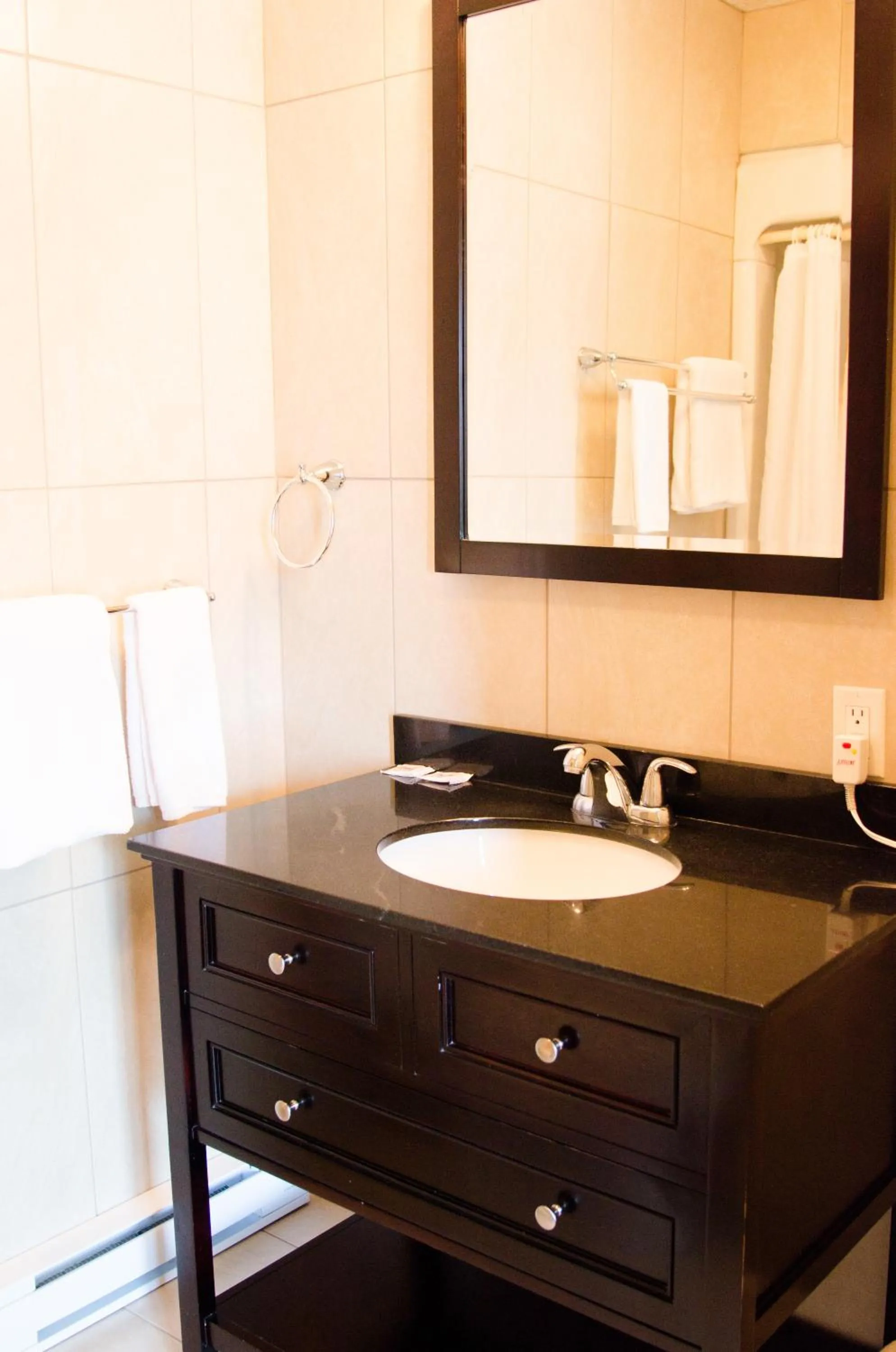 Other in Hôtel Écono-One