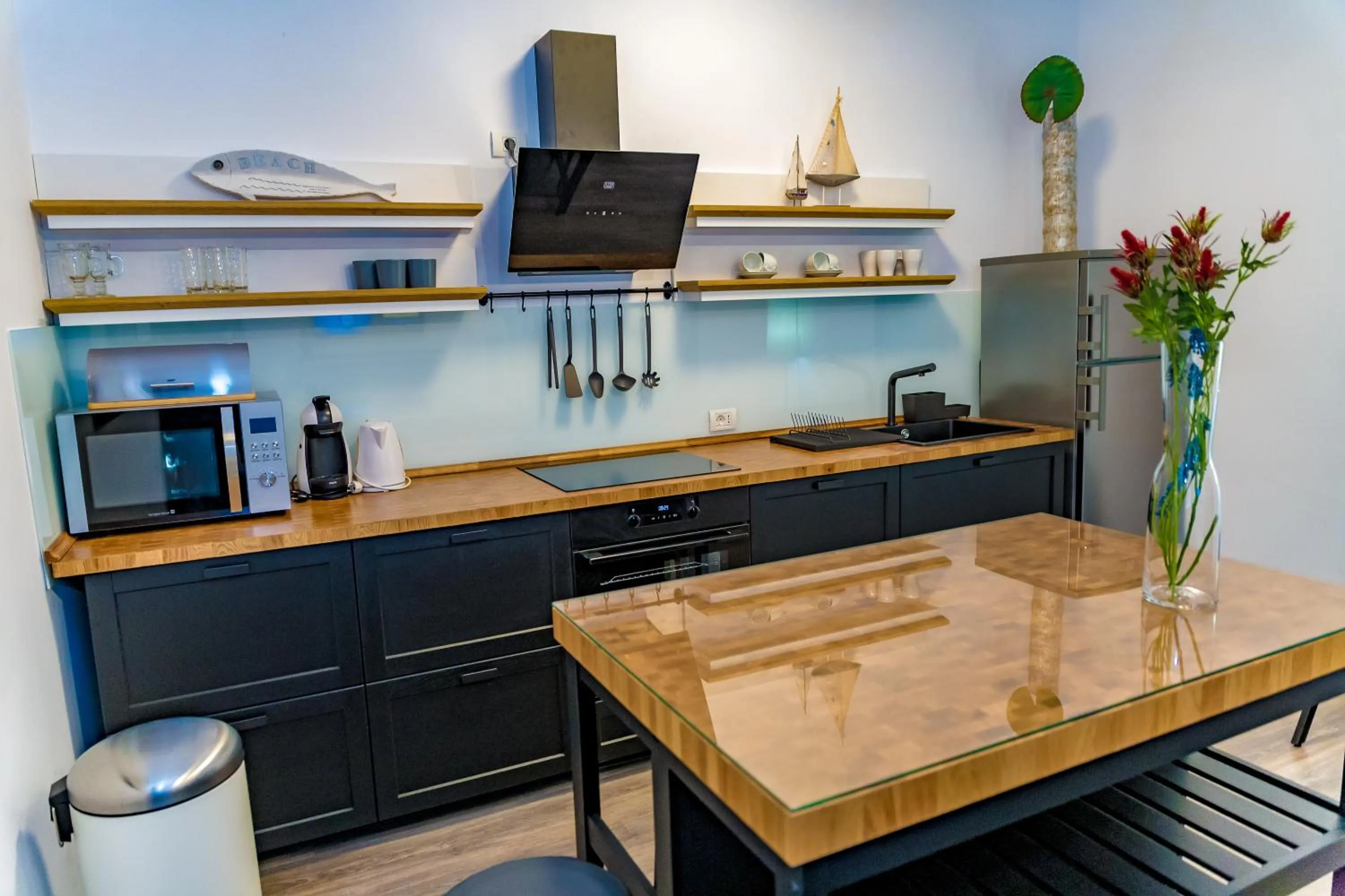 Kitchen or kitchenette in Villa Casafina Serviced Apartments