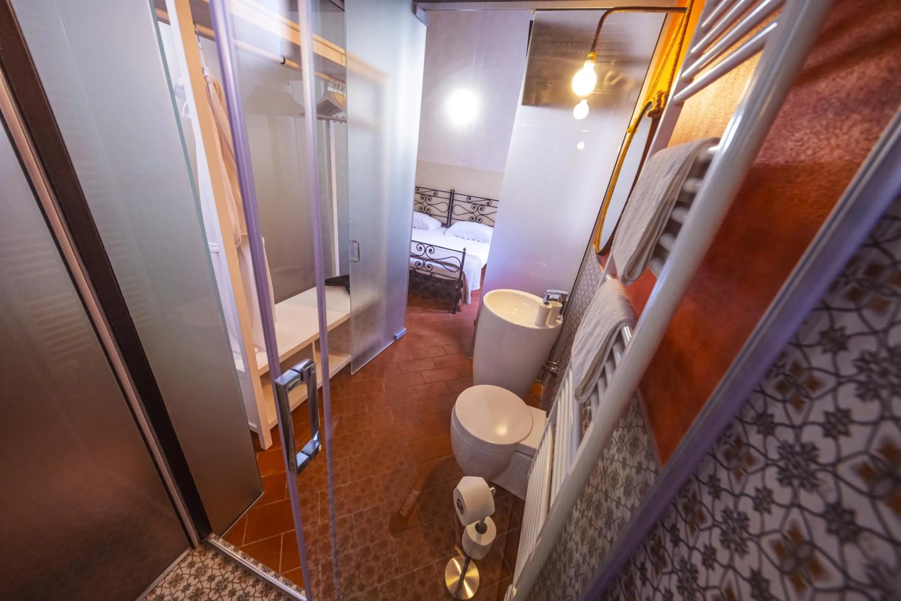 Bathroom in Foresteria Bergamo Bella B&B