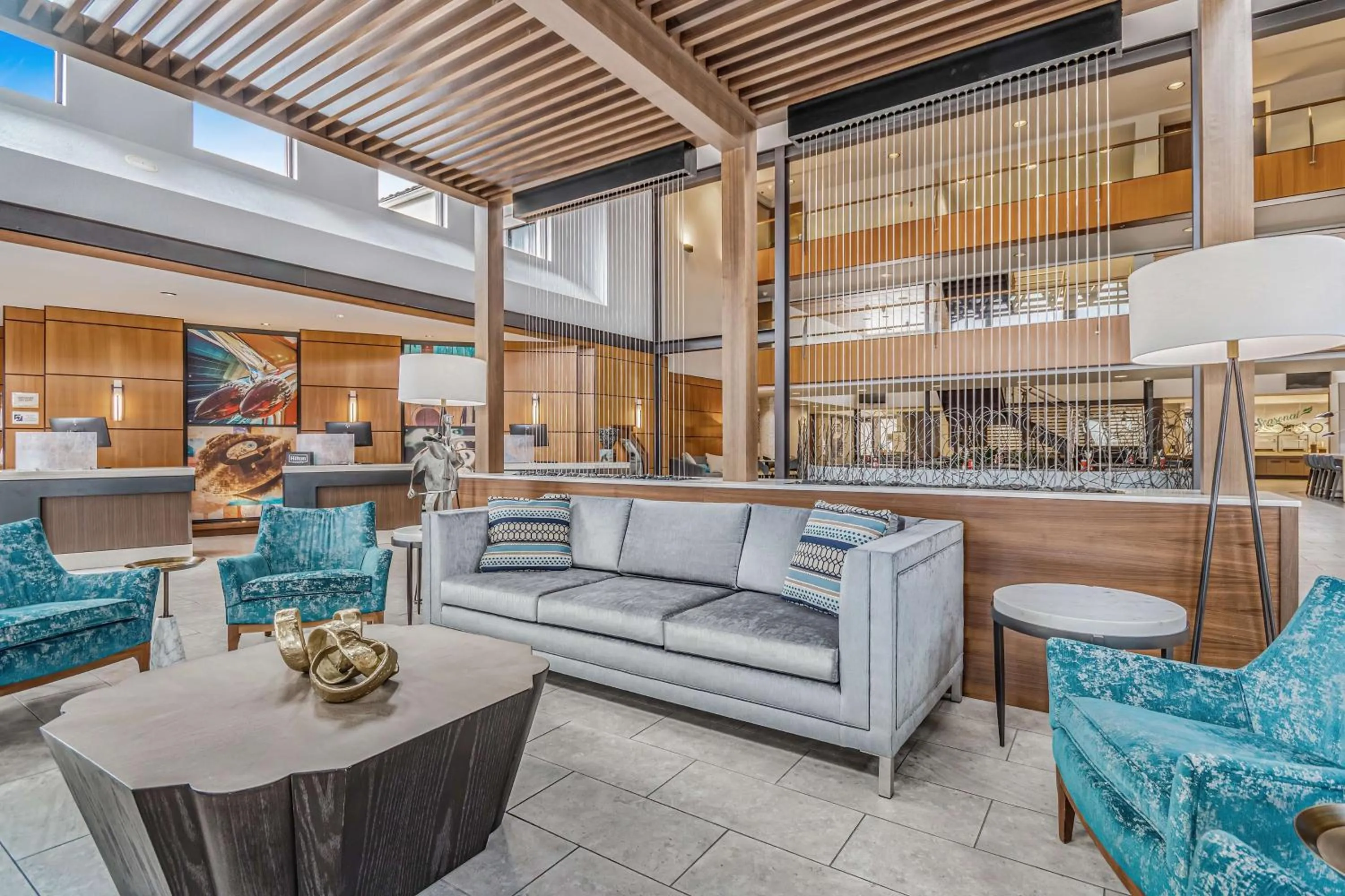 Lobby or reception in Embassy Suites by Hilton Detroit Metro Airport